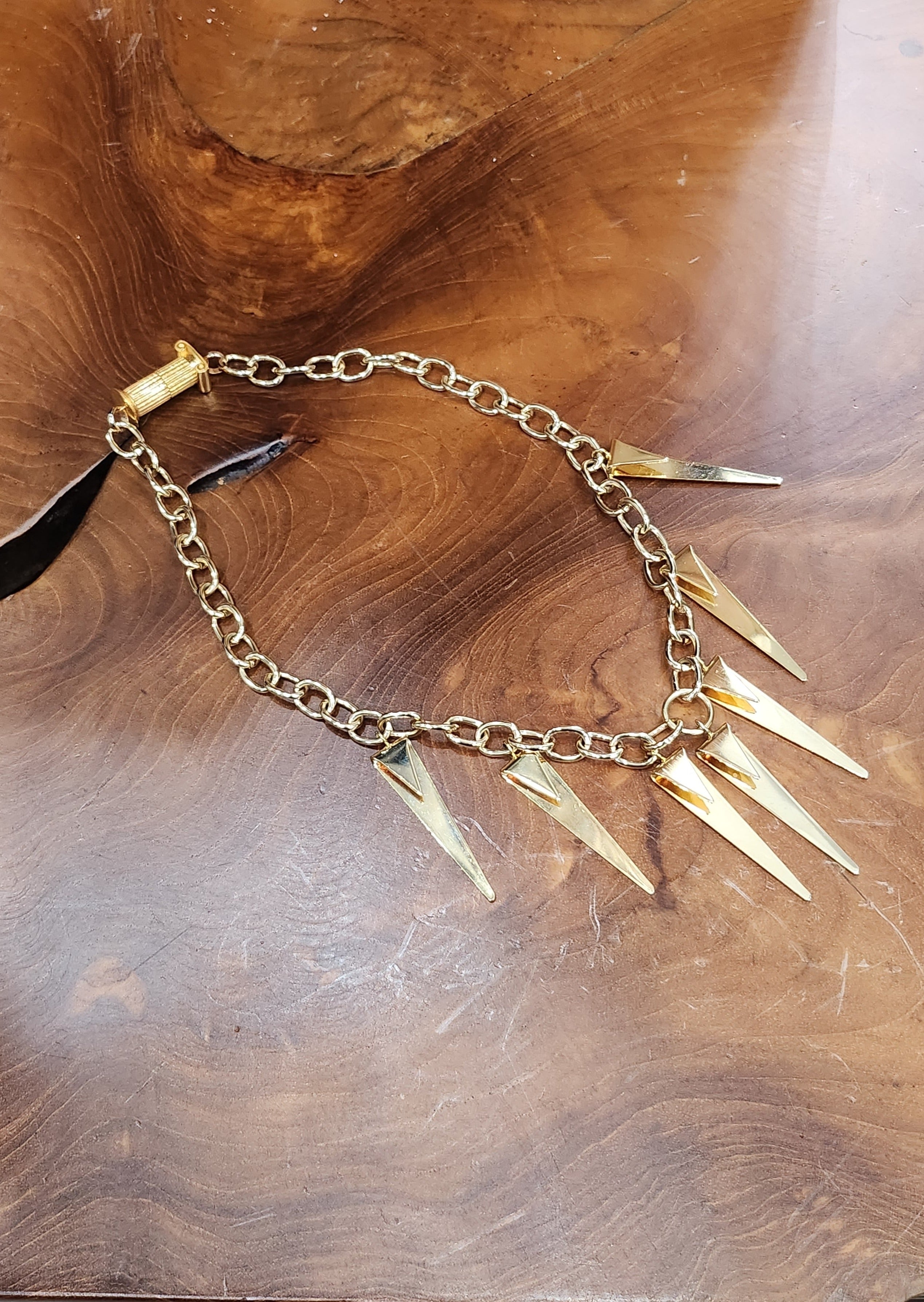 MOORE NECKLACE