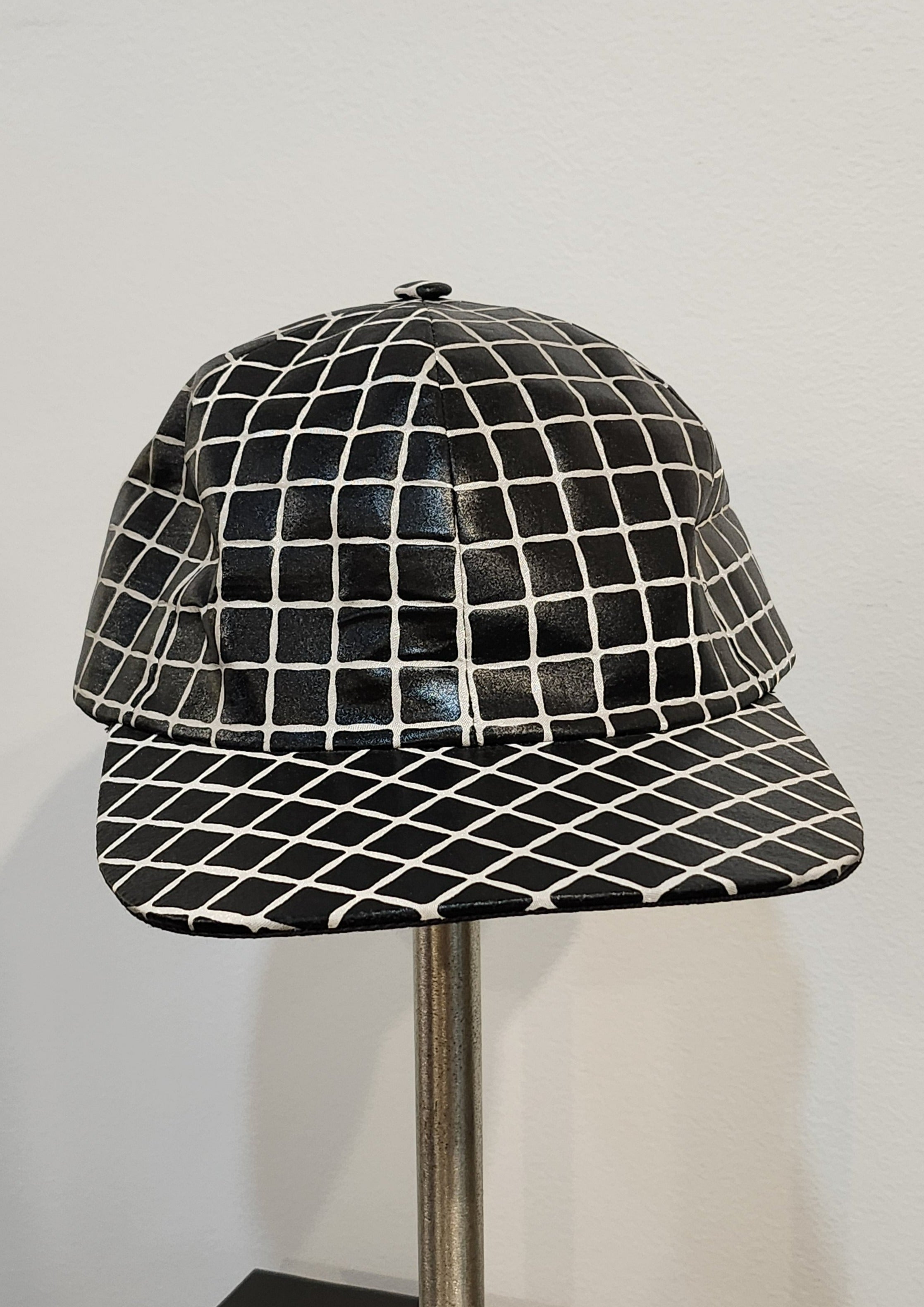 ISSEY CAP