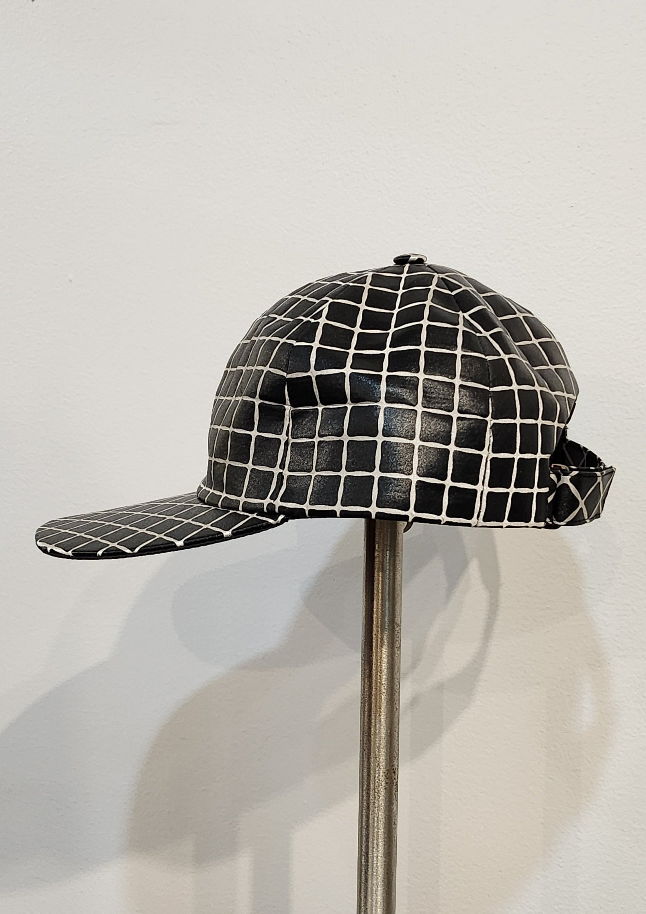 ISSEY CAP