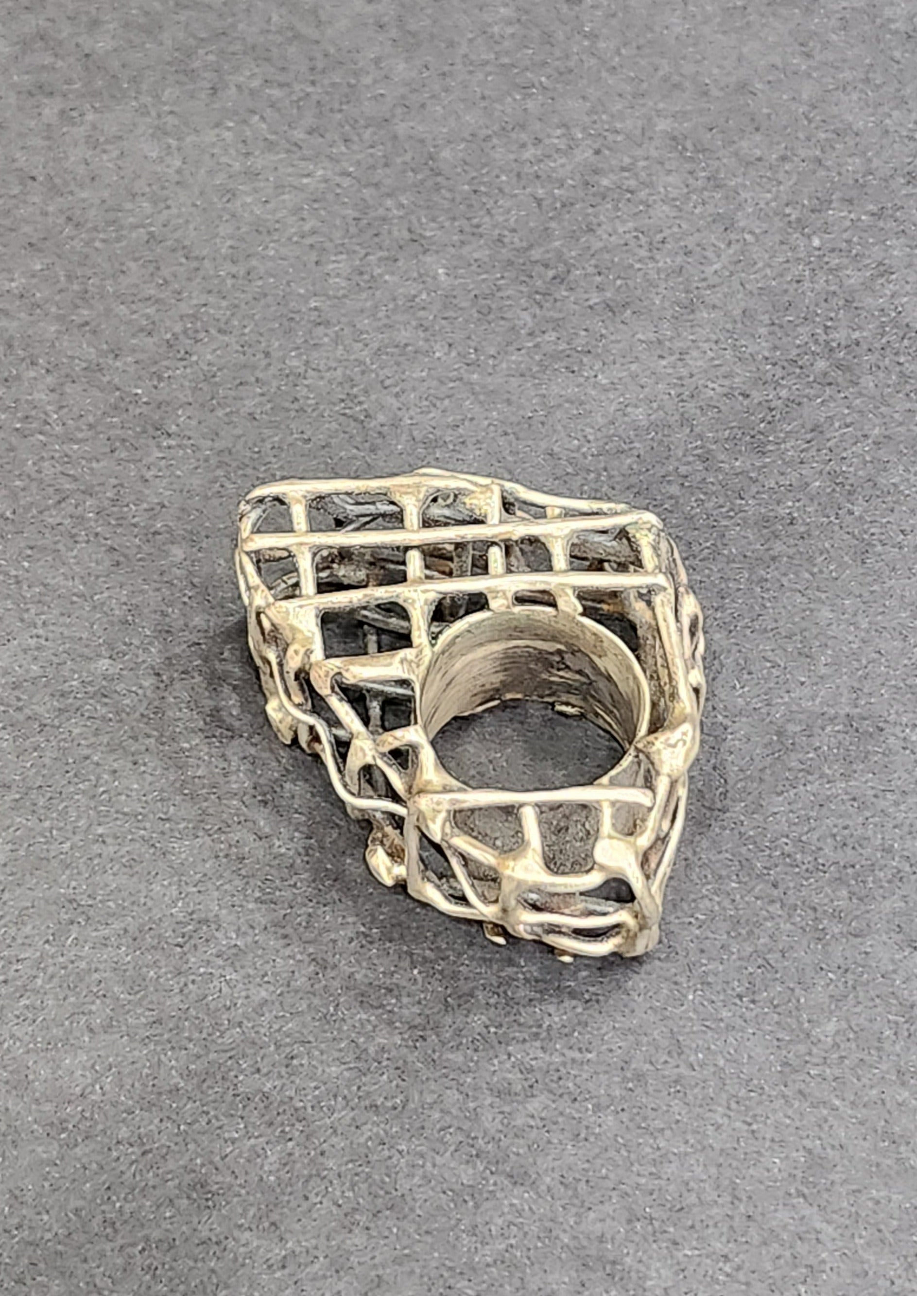 CAGE RING
