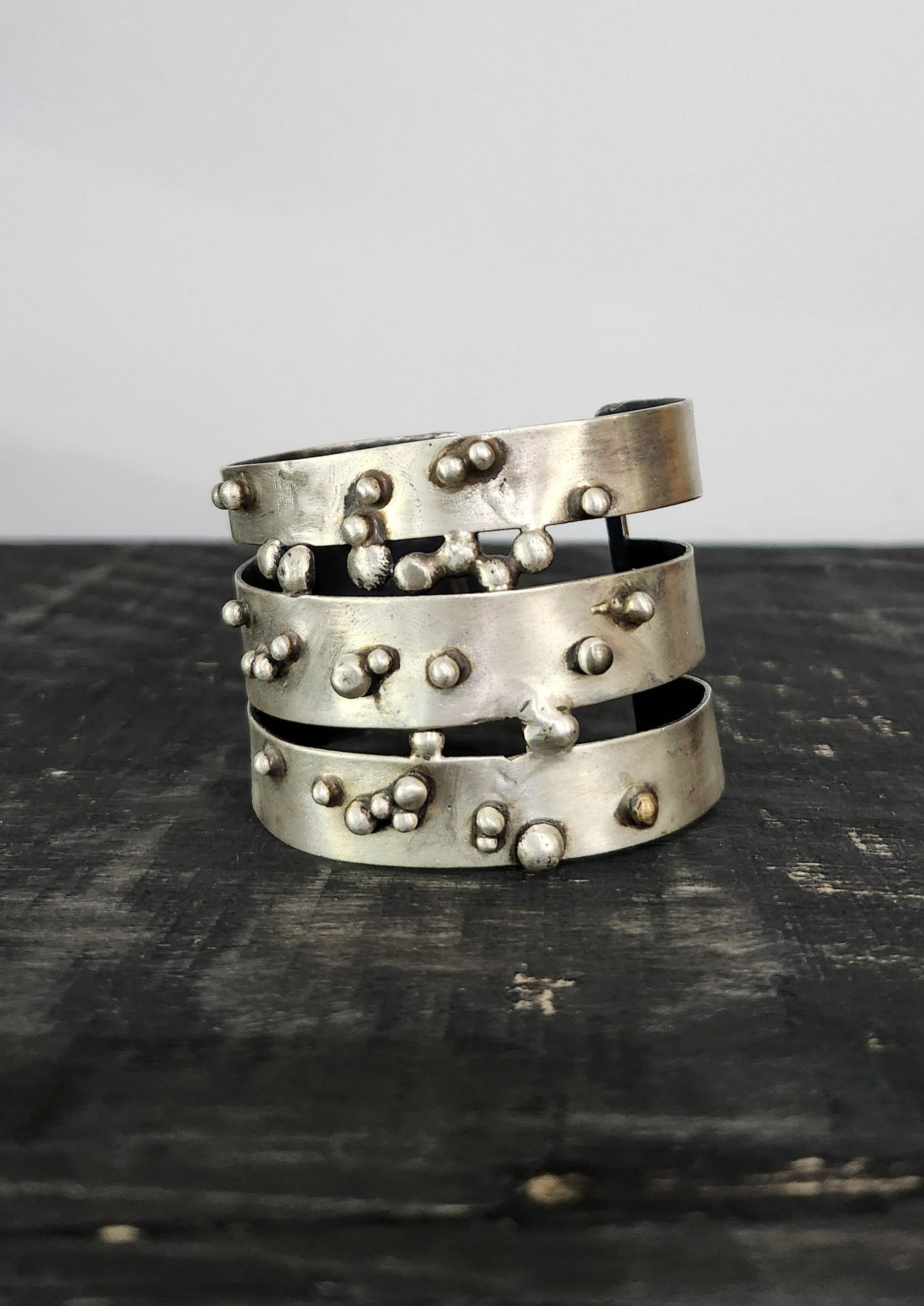 THREE LINED CUFF