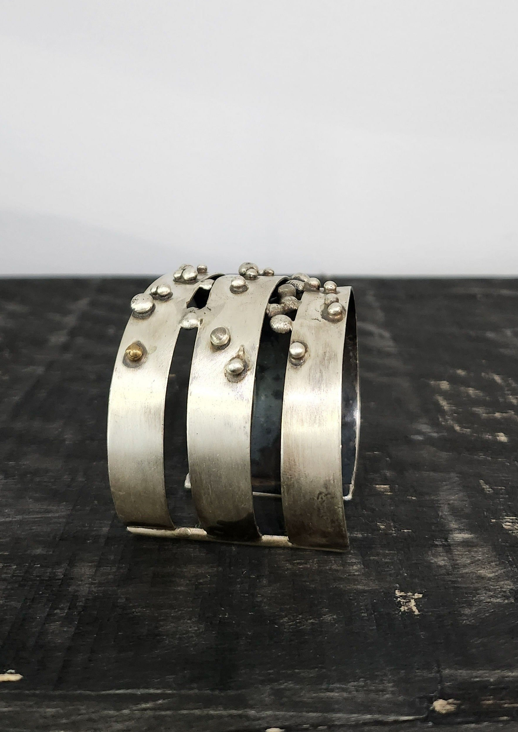 THREE LINED CUFF