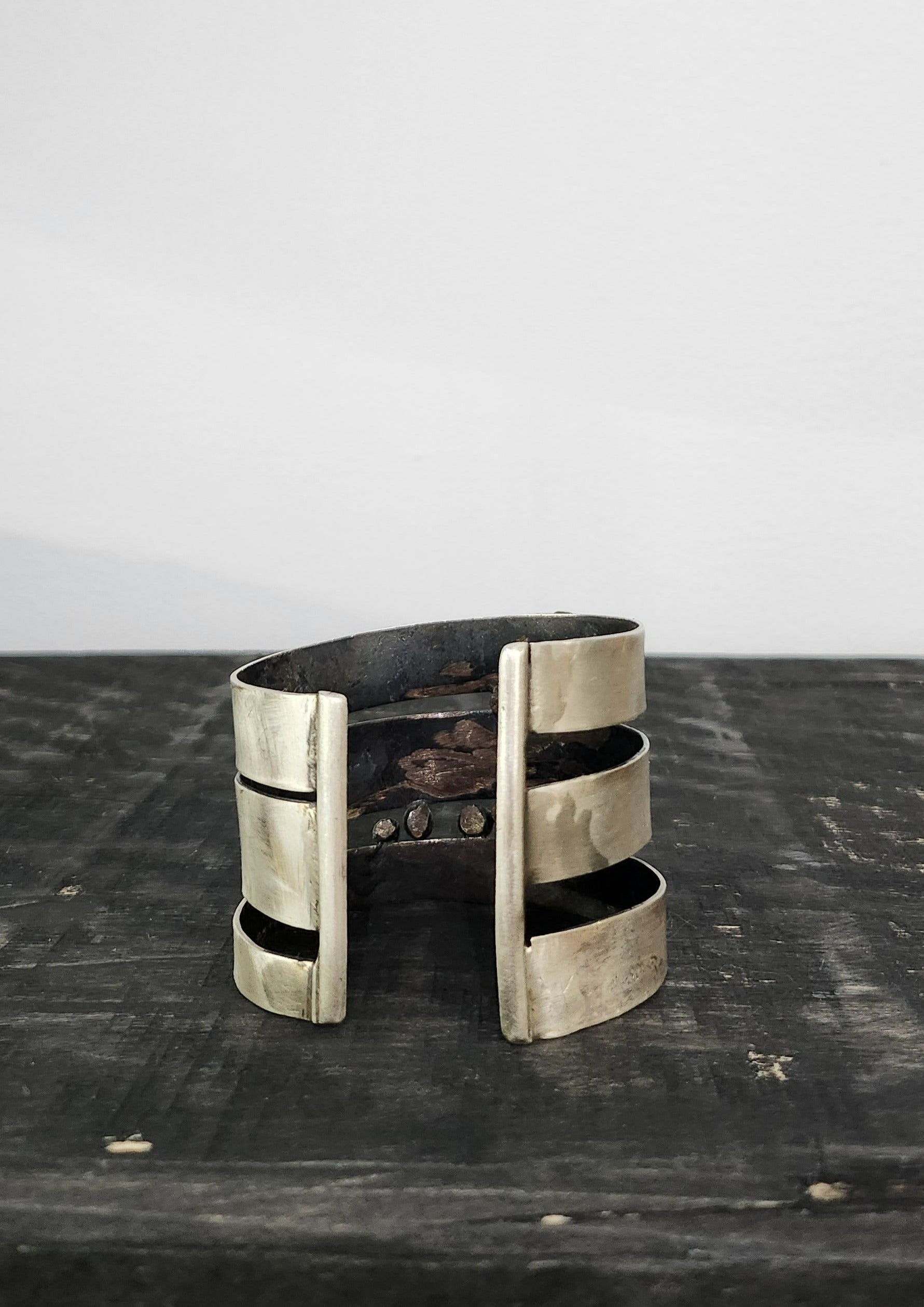 THREE LINED CUFF