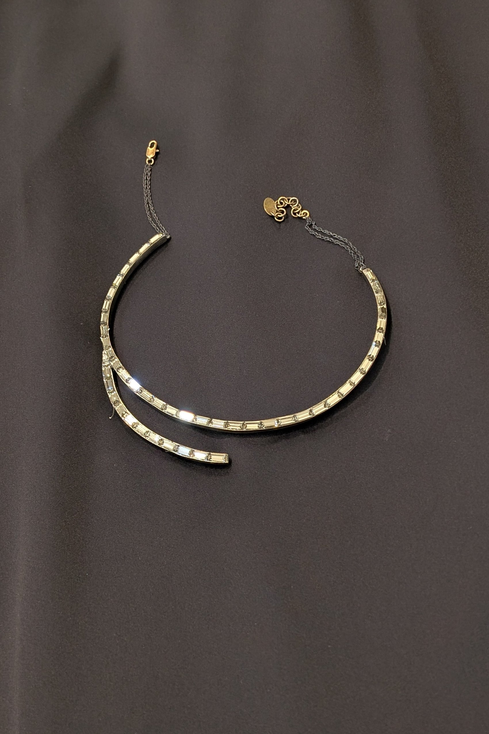 TYCHE NECK CUFF
