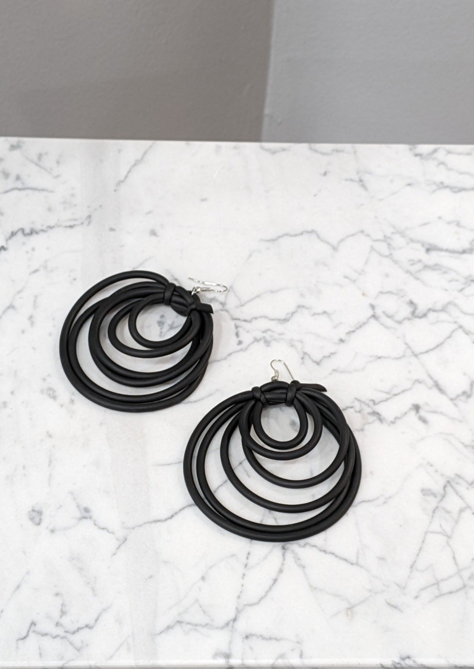 OSTIENCE EARRINGS