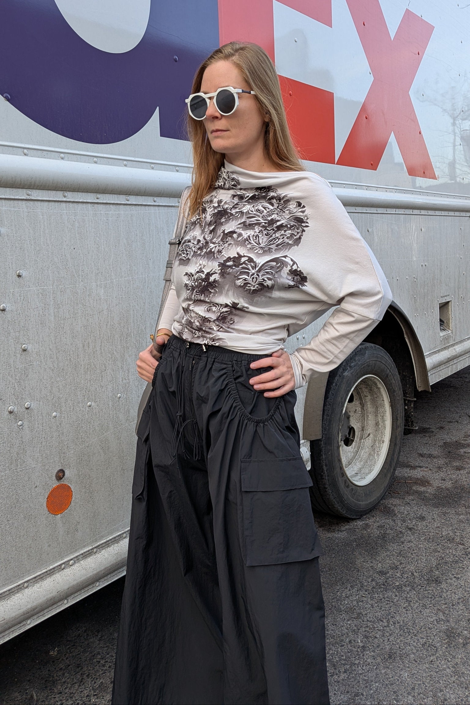 Asparagus Korea - Pants Trousers - wide leg elastic waist Nylon - Black