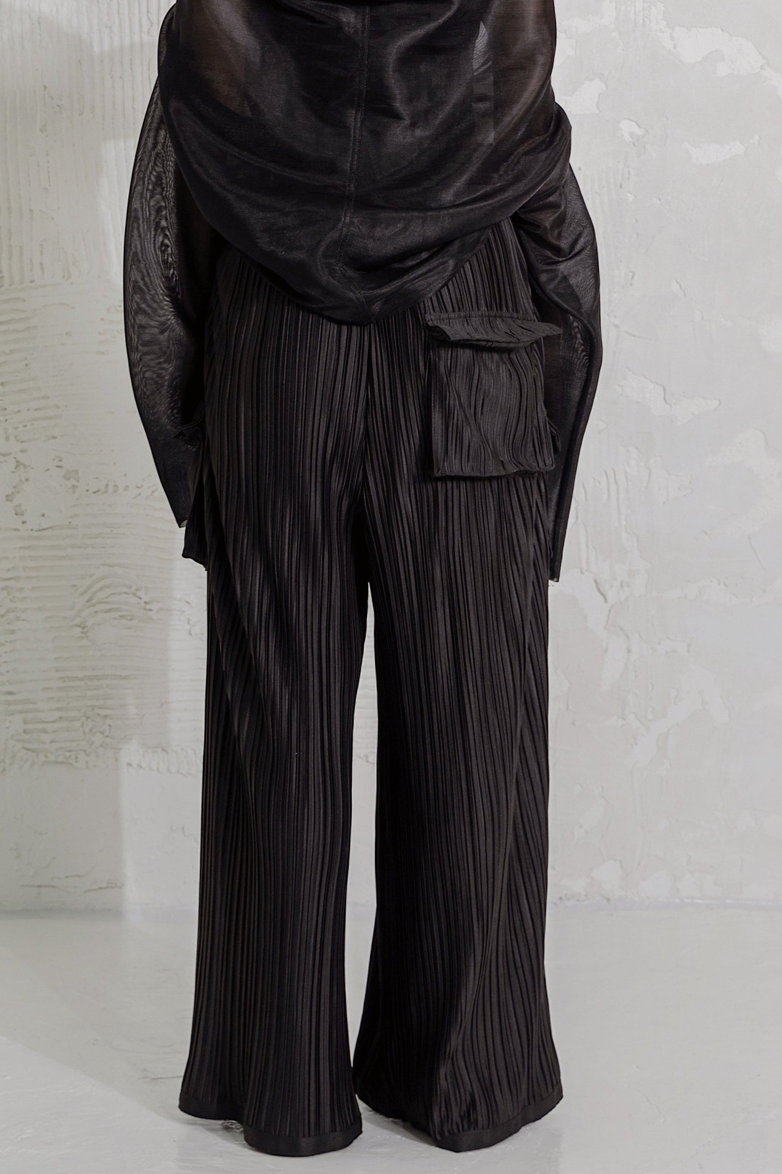 Asparagus Songdo Pleated Pants