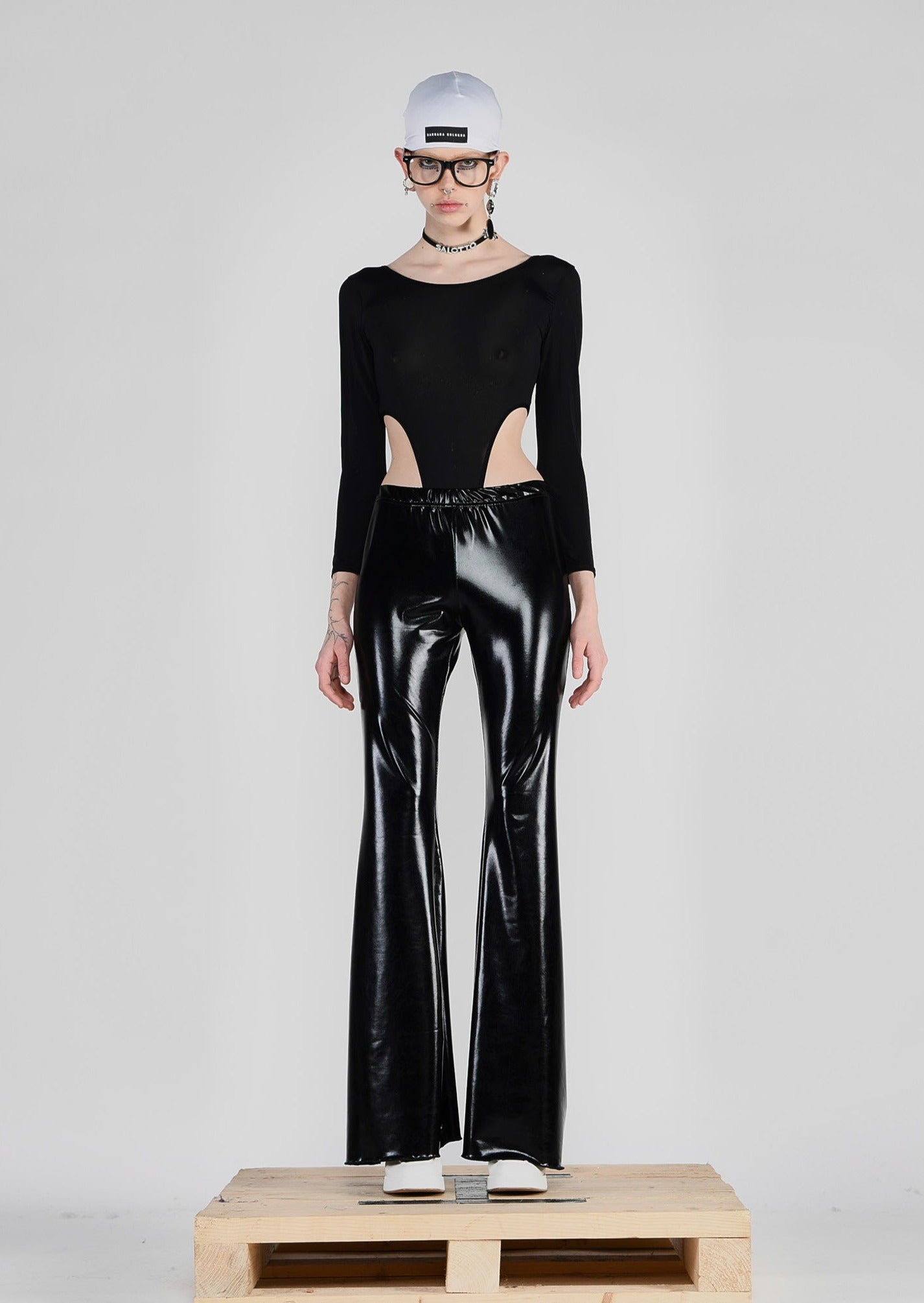 BLACK FLARE LEGGINGS