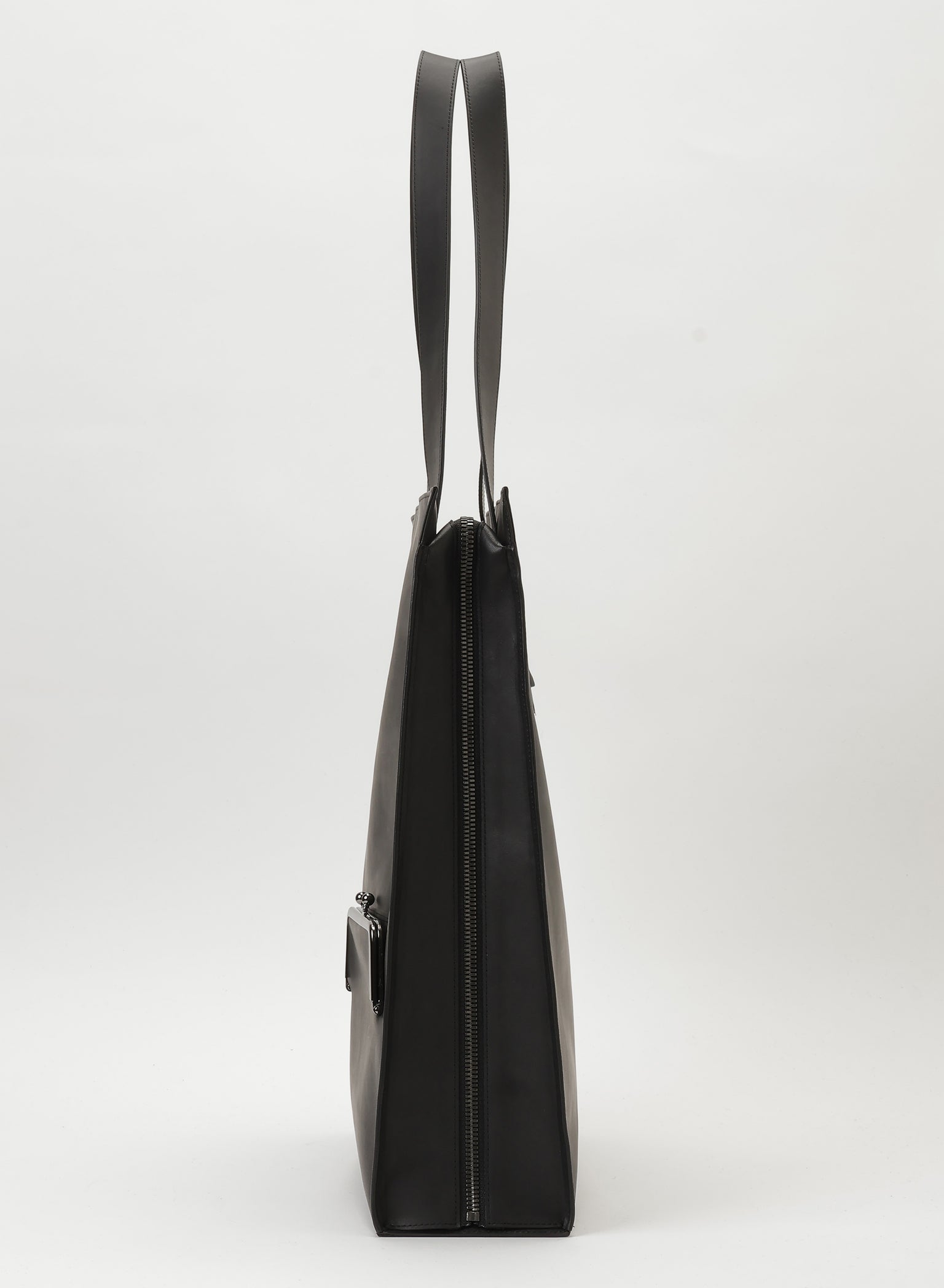 Yohji Yamamoto Discord shopping bag outside clasp detail black leather