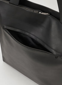 Yohji Yamamoto Discord shopping bag outside clasp detail black leather