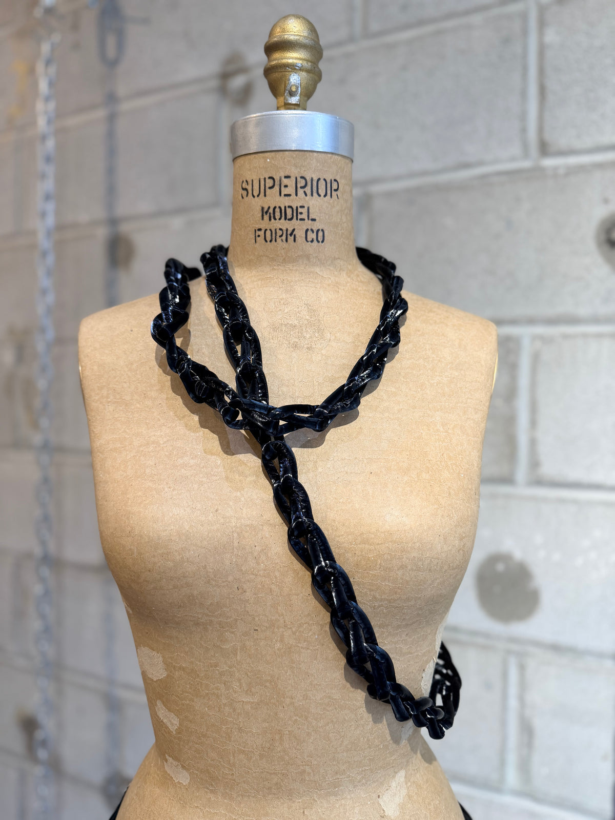 UMBERTO NECKLACE