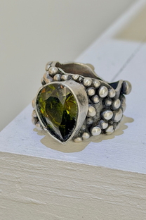 Jill Herlands - ring - Handmade - Peridot