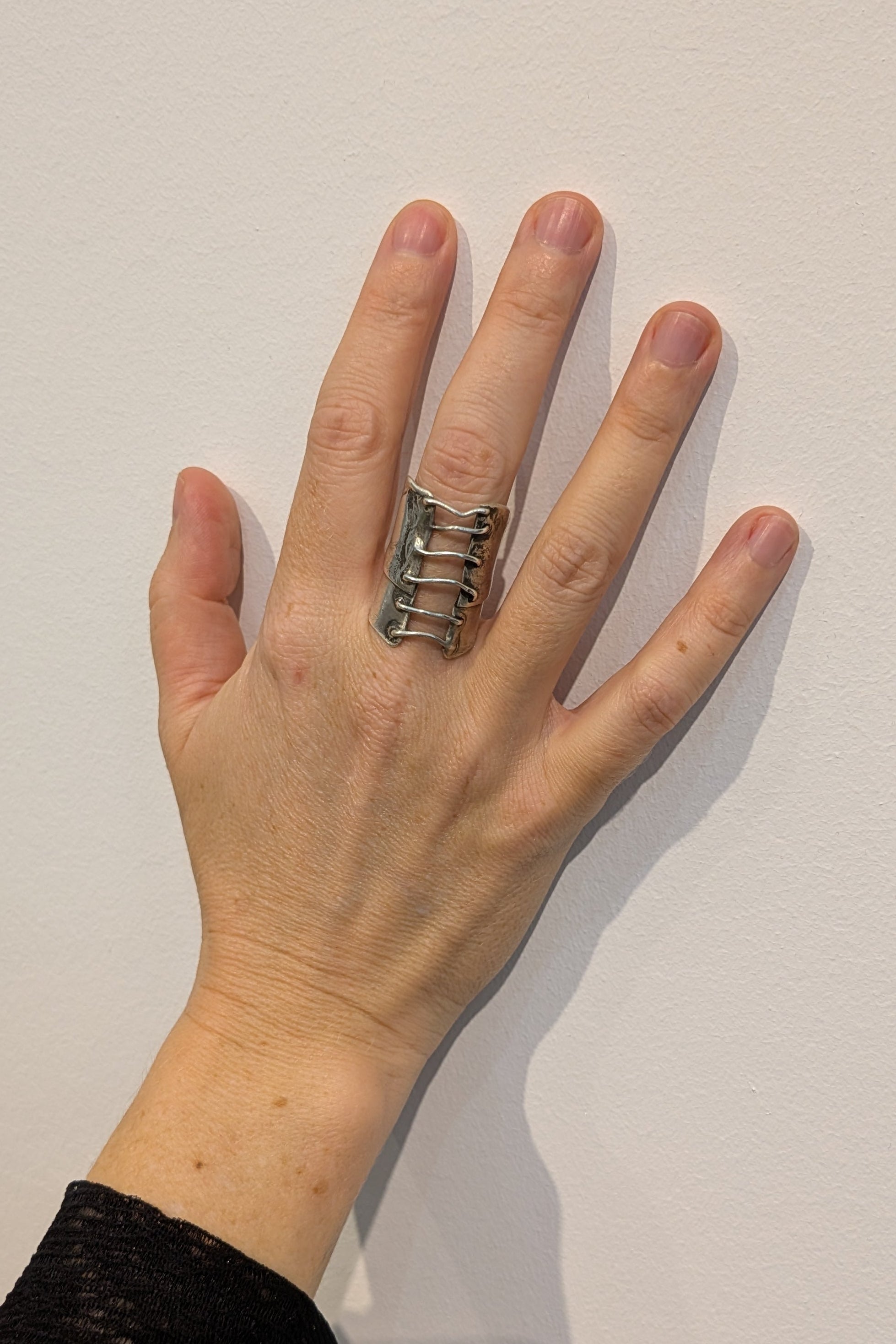 Jill Herlands NY - Corset ring
