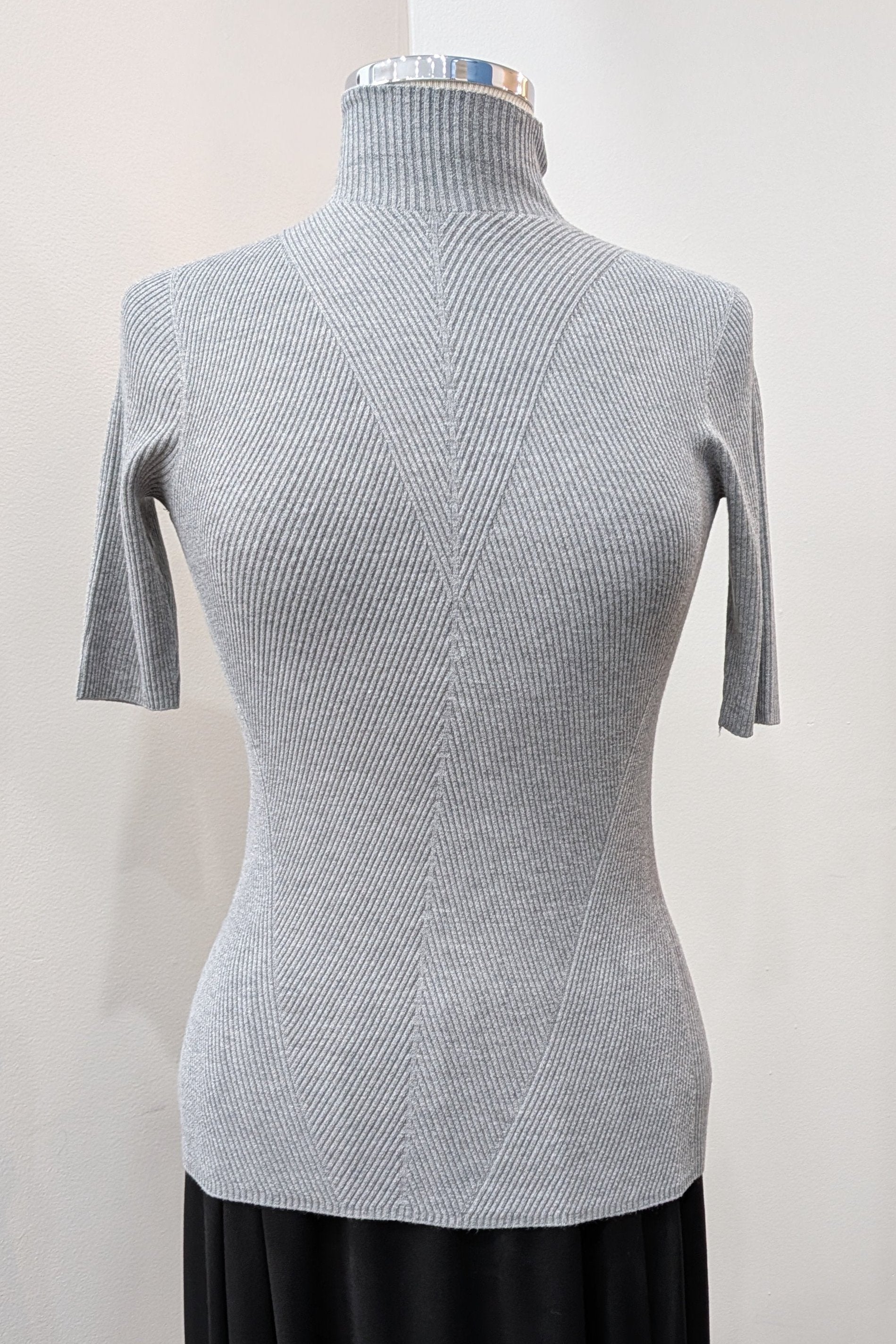 Kontatto_-_LiLi_The_First_Washington_DC_-_Motivi_Sweater1