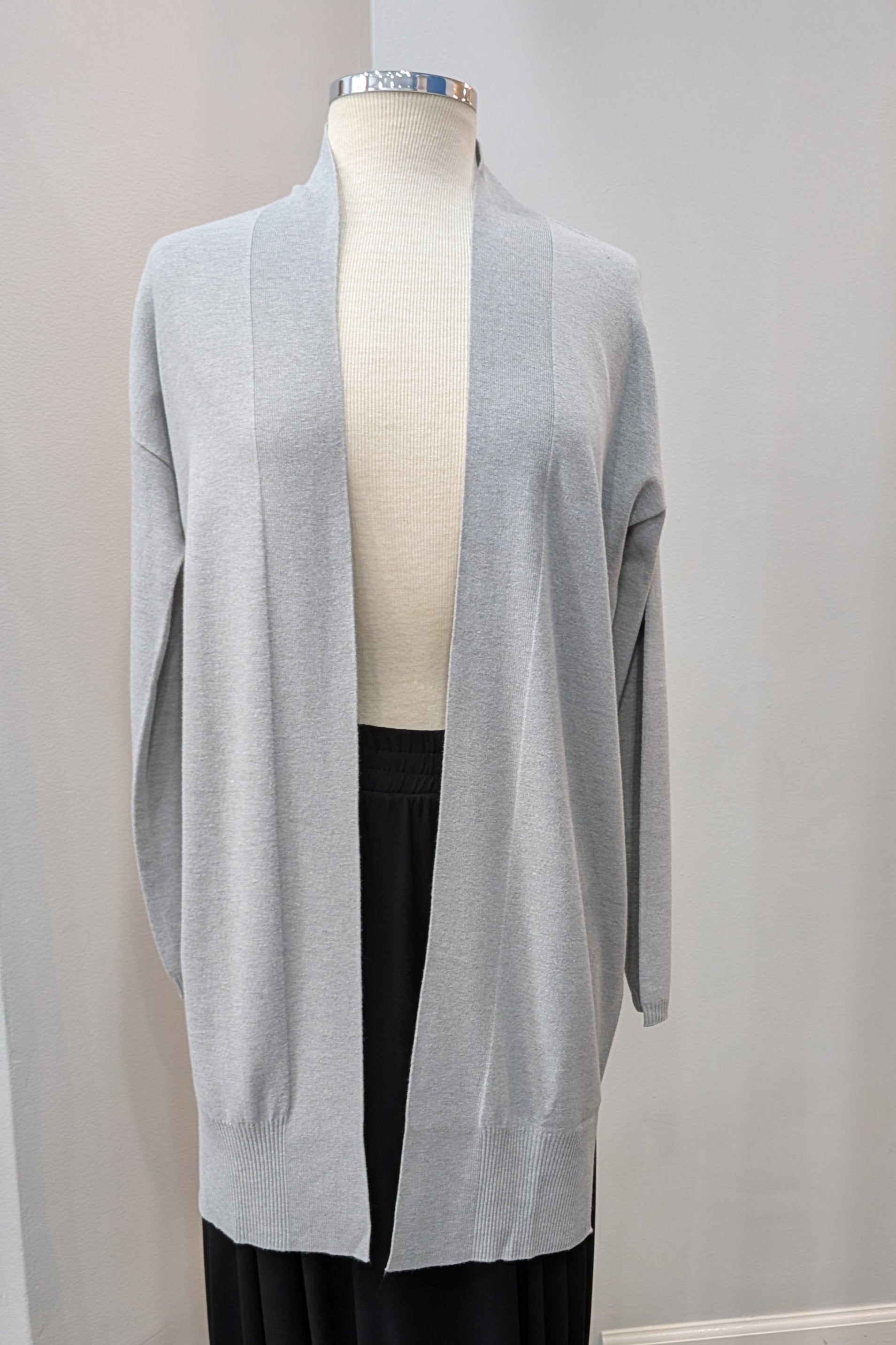 Kontatto_-_LiLi_The_First_Washington_DC_-_cardi-B_Cardigan3
