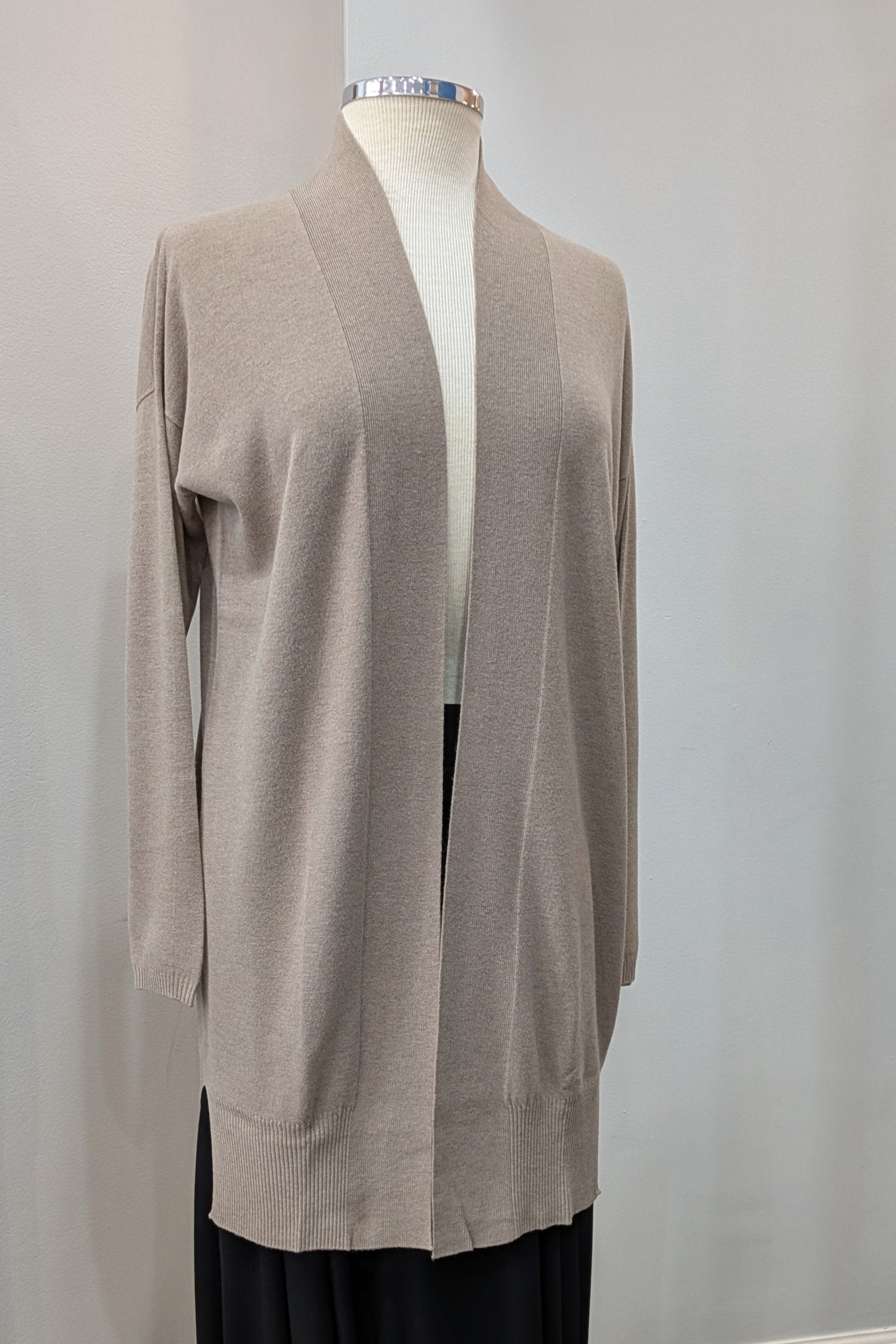 Kontatto_-_LiLi_The_First_Washington_DC_-_cardi-B_Cardigan5