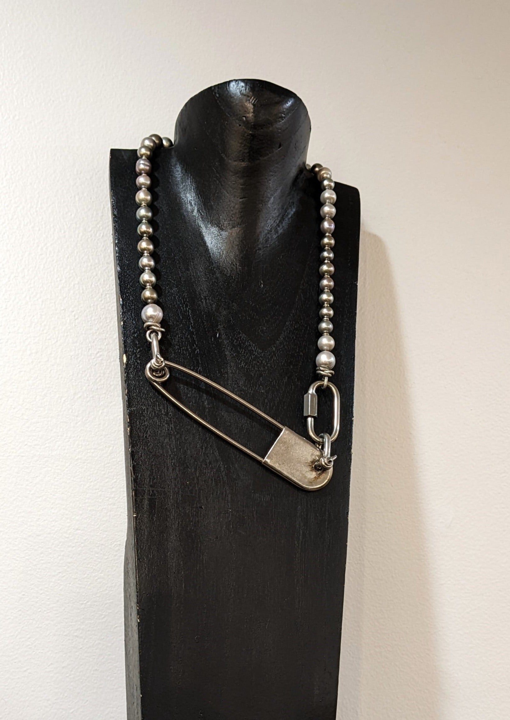 LINDEN NECKLACE