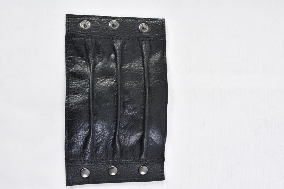 LiLi The First boutique - La Haine Inside Us - Wide Leather Cuff