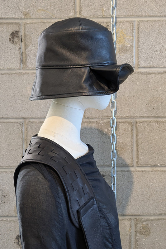PETER'S HAT