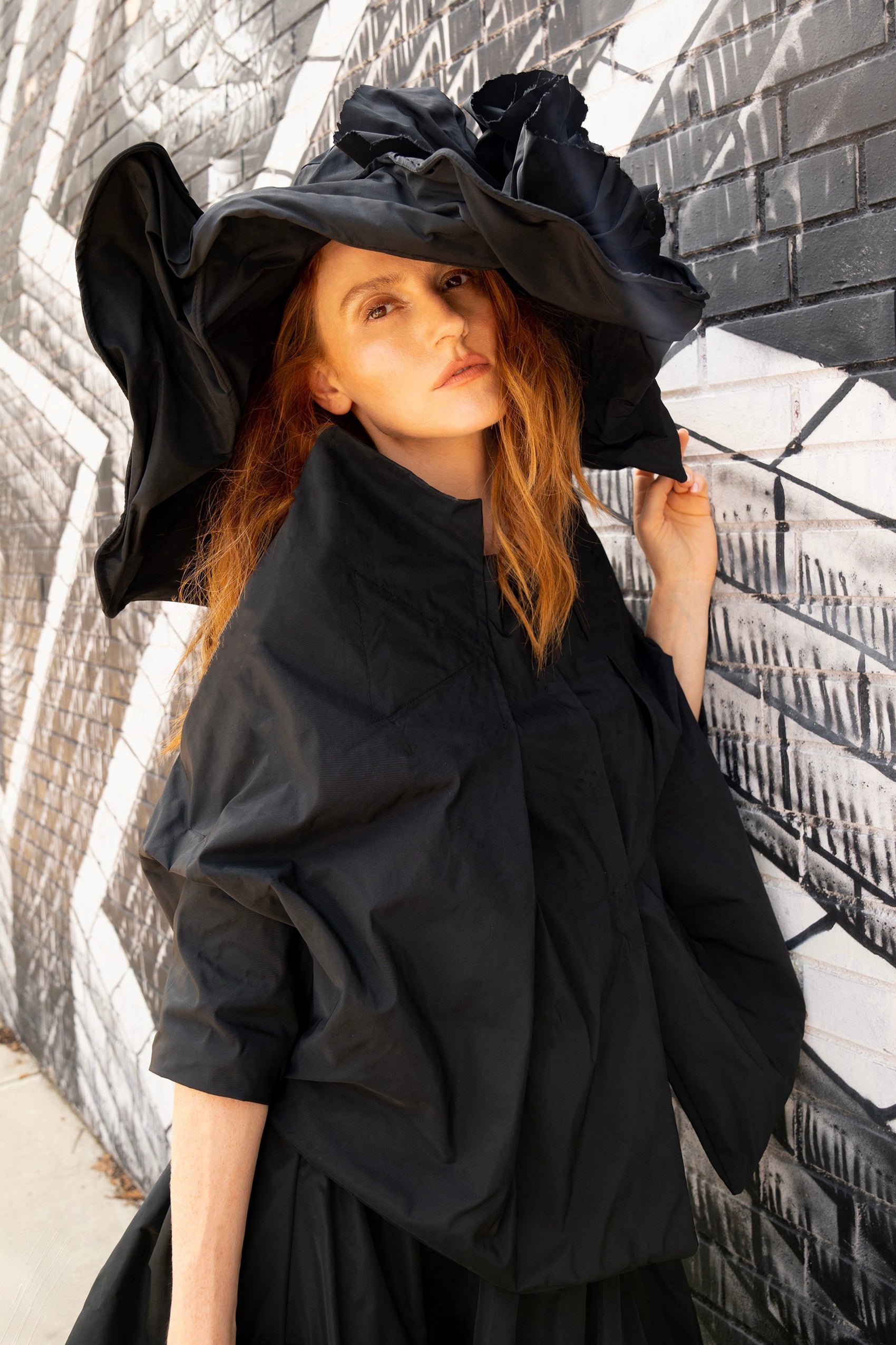 LiLi The First - Oversized, dramatic Camile Hat