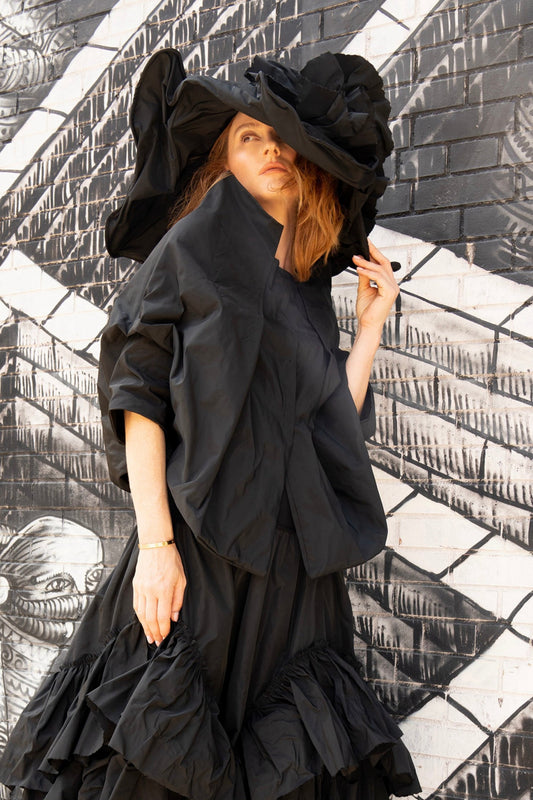 LiLi The First - Oversize, drama queen black Camile Hat
