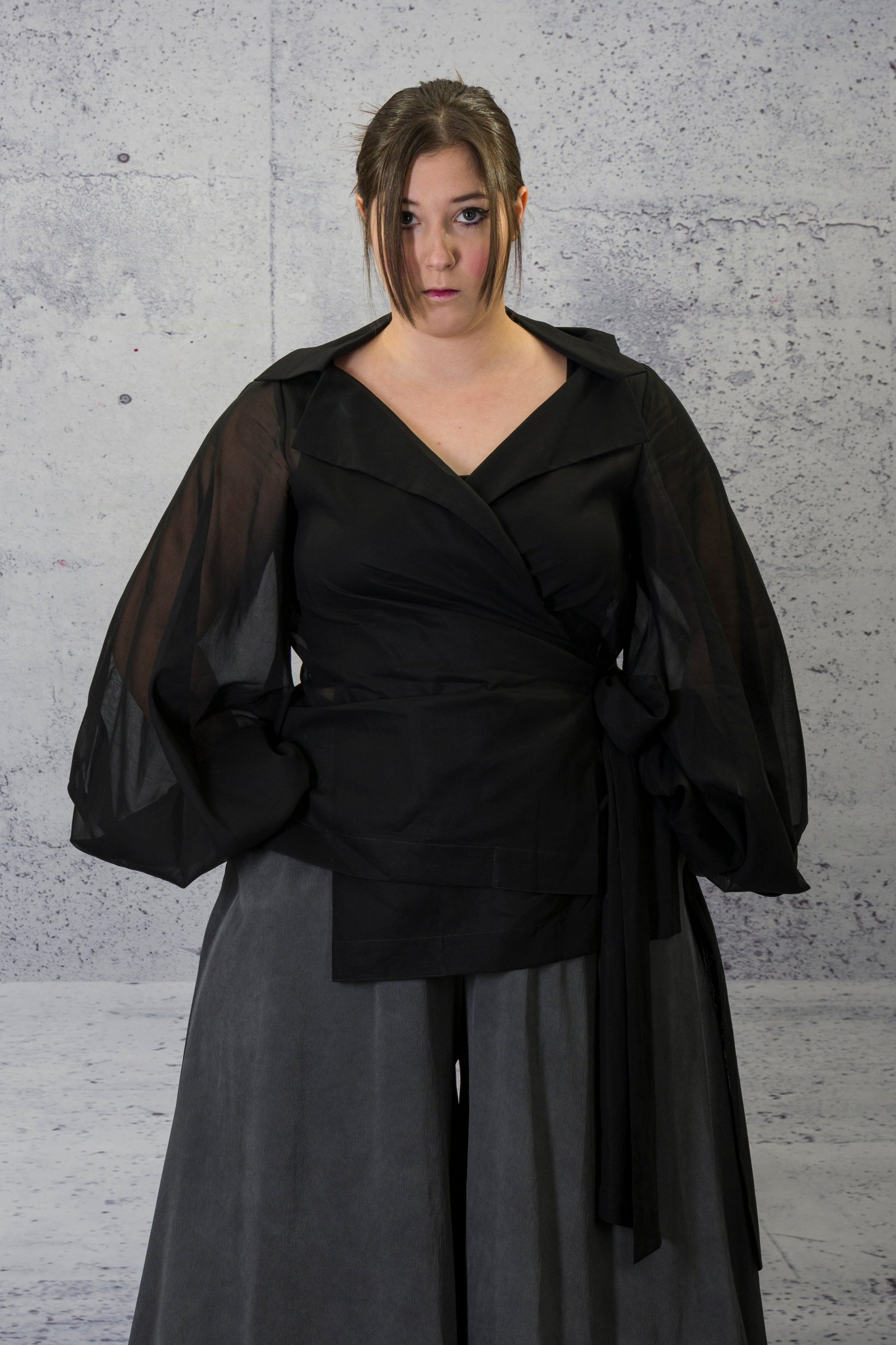 LiLi_The_First_boutique_-_NY77_Wrap_Blouse_Volumed_sleeves