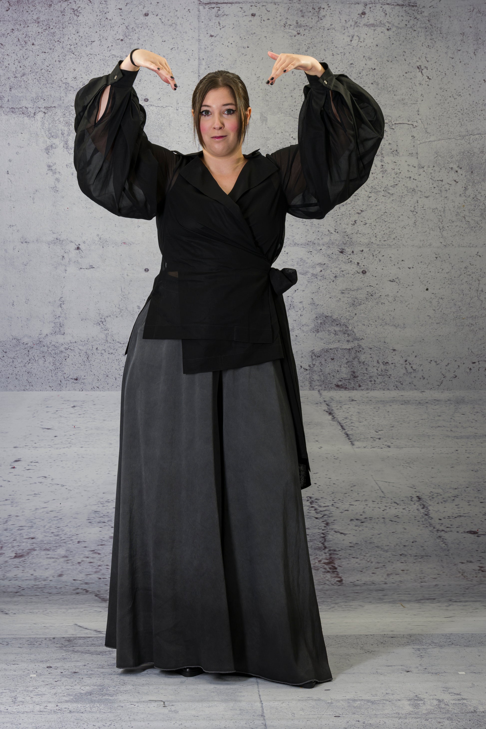 LiLi_The_First_boutique_-_NY77_Wrap_Blouse_Volumed_sleeves