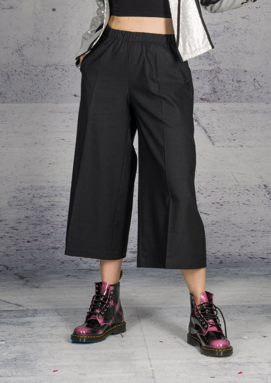 NY77 Design - Anker Cropped Pants