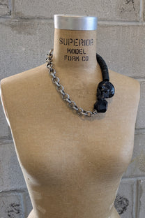 Mya Lambrecht - Horn skull necklace