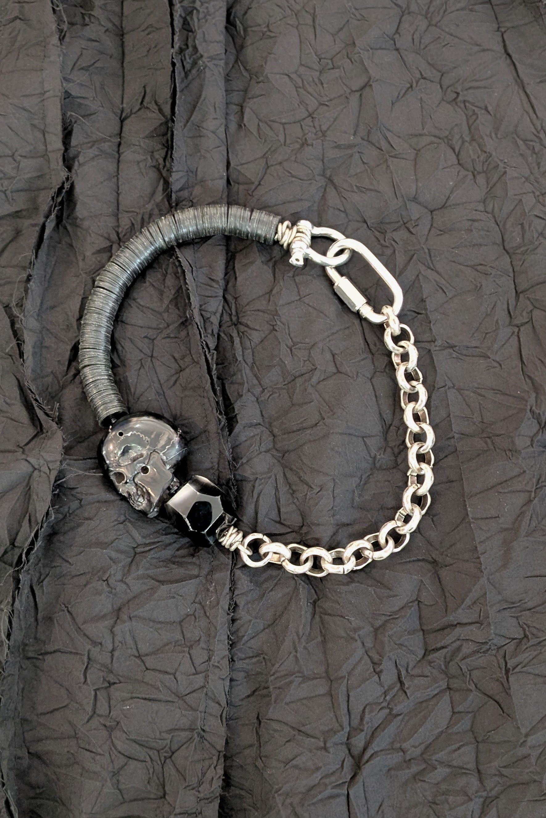 Mya Lambrecht - Horn skull necklace