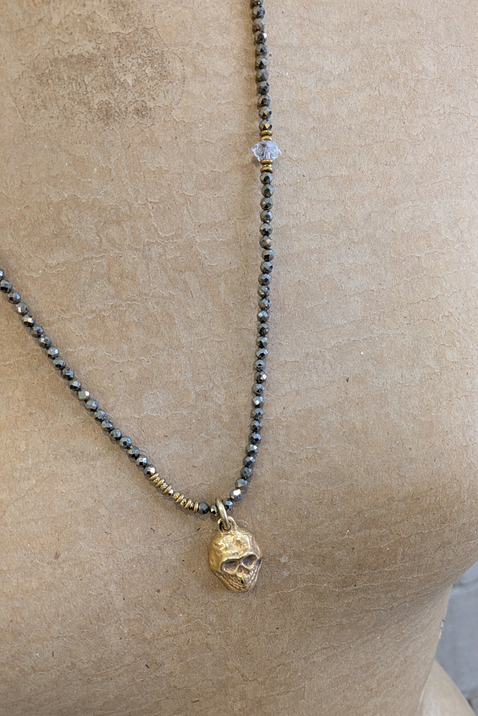 Mya Lambrecht - Necklace - small skull