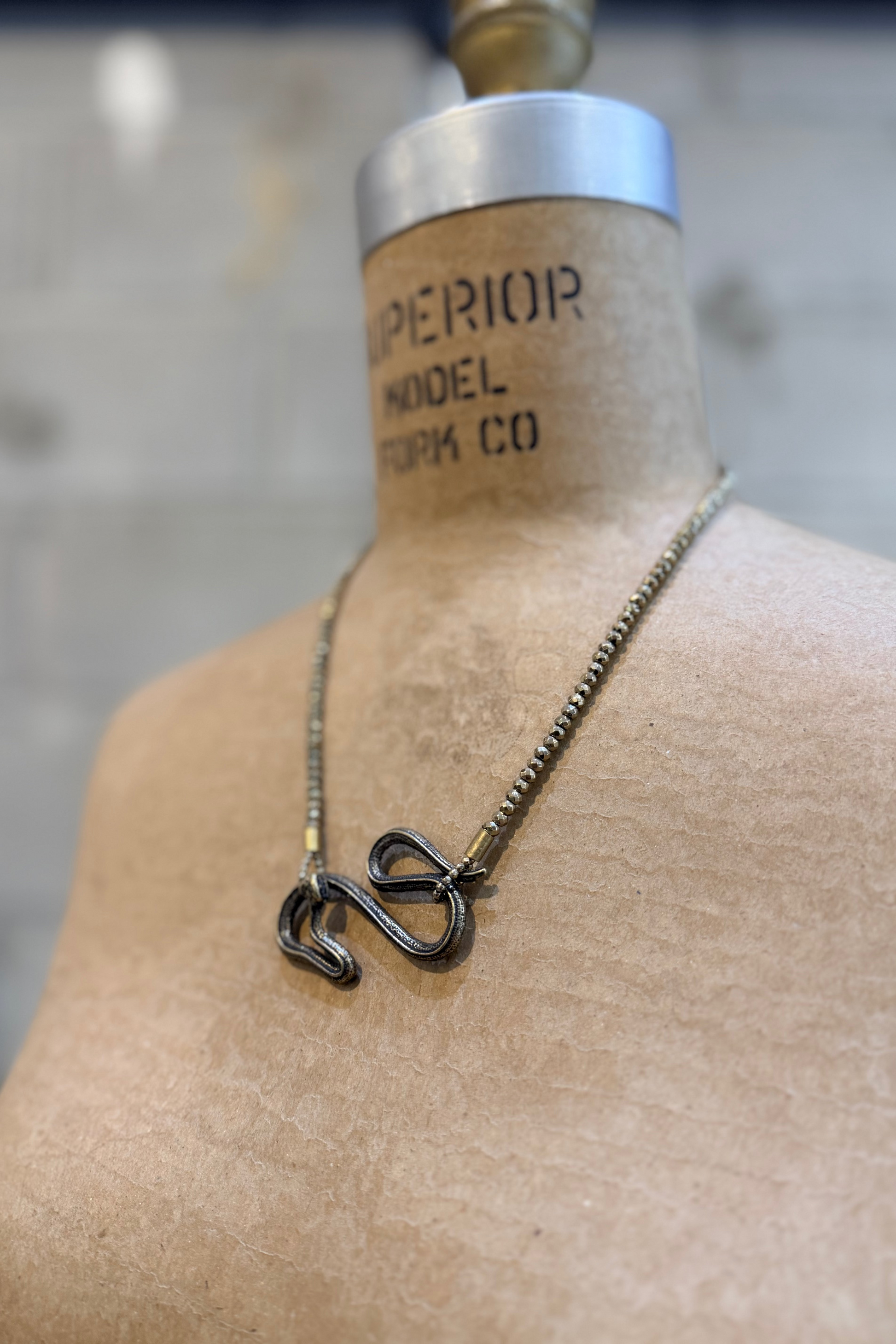 Mya Lambrecht - necklace - Naga Snake - Hematite
