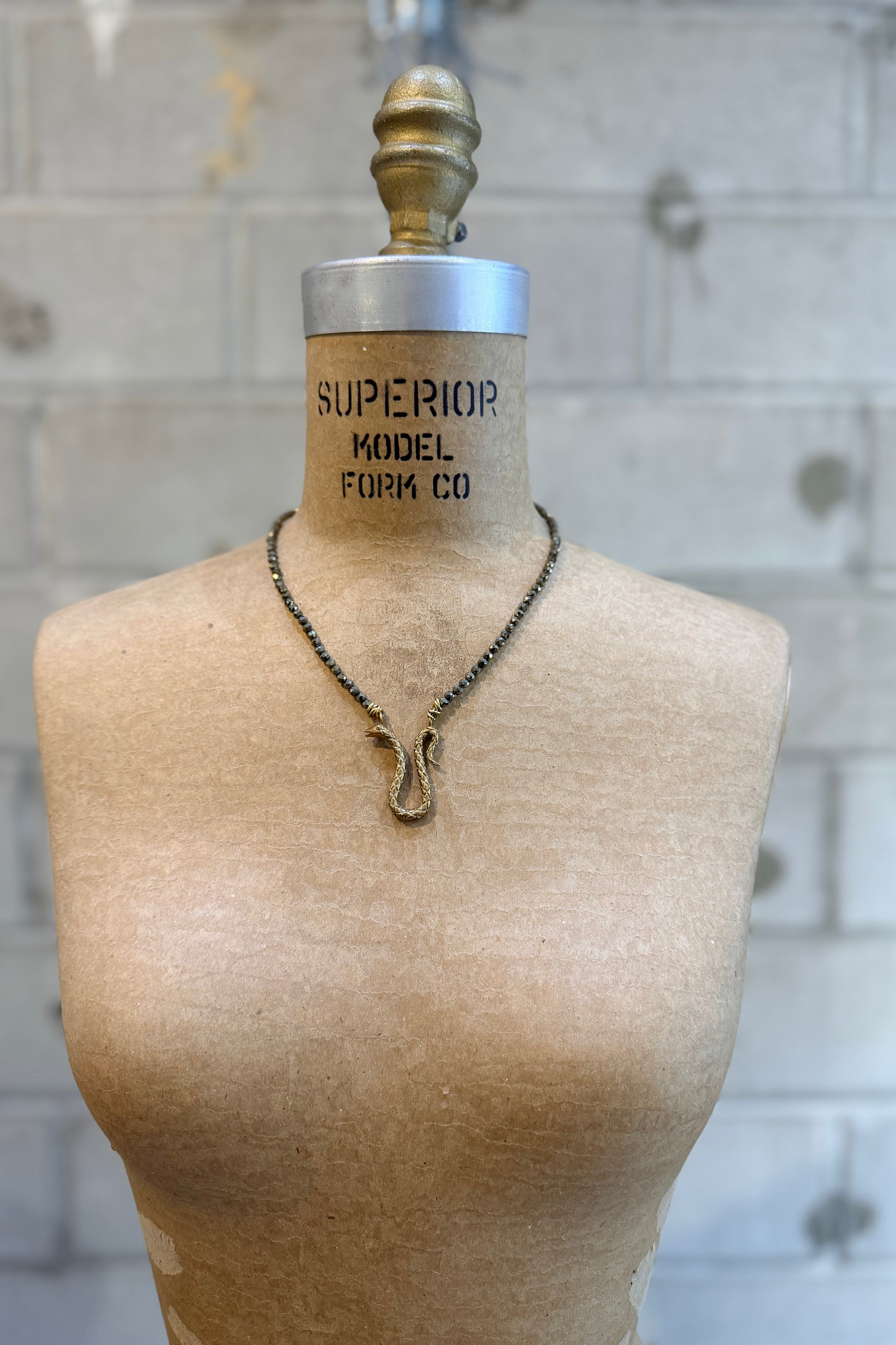 Mya Lambrecht - necklace - Snake - Pyrite -