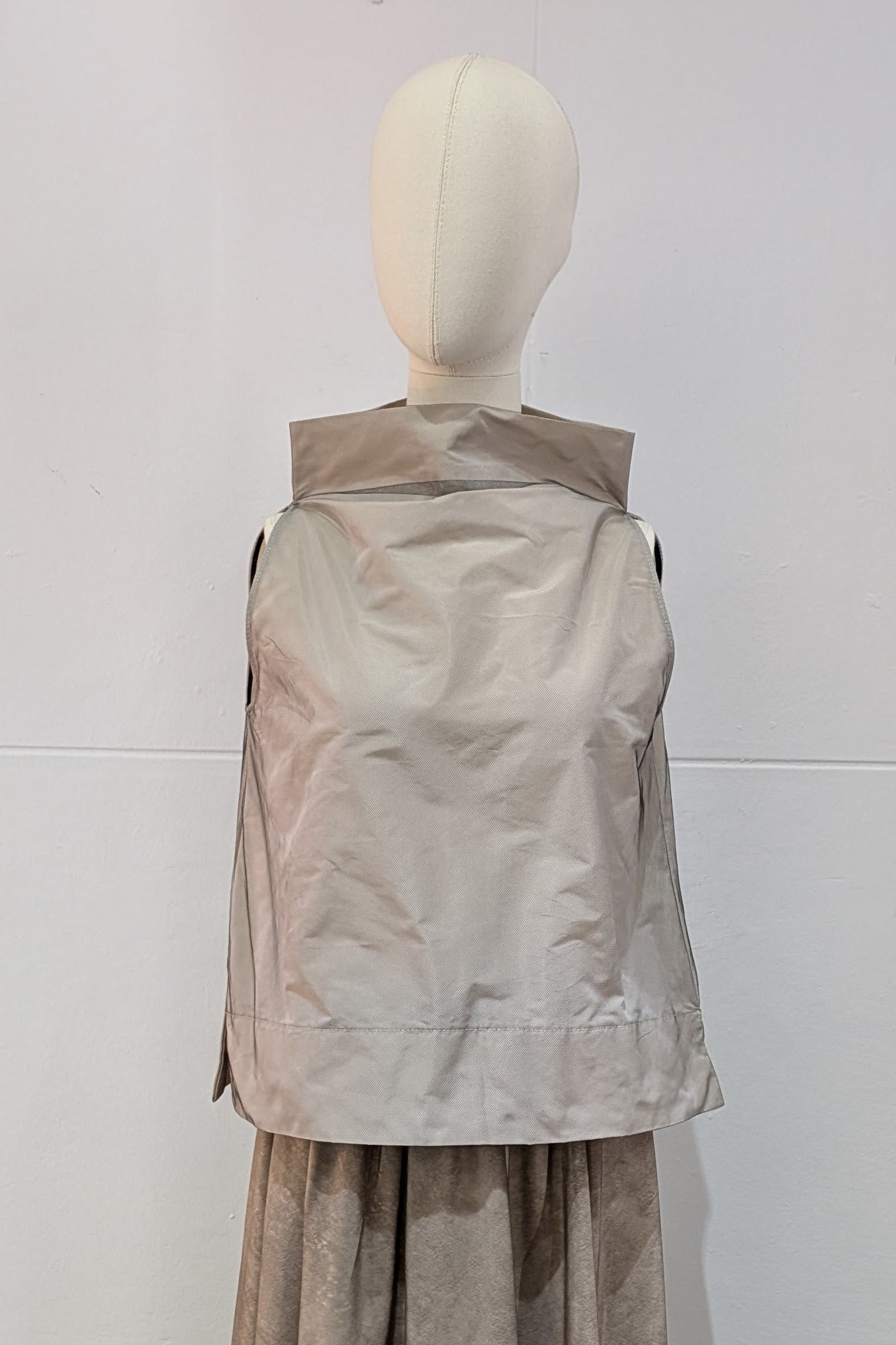NRK Bisu square structured tank top mesh overlay