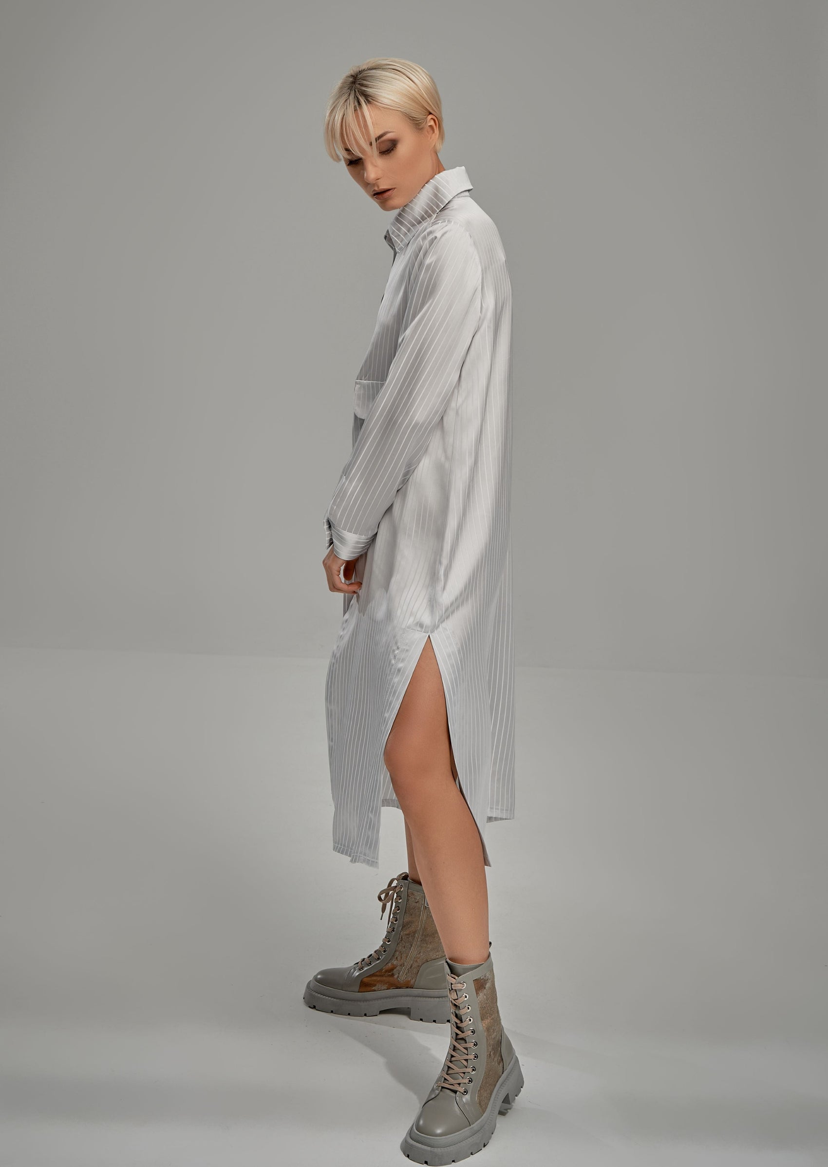 NY77 - LiLi The First boutique - Silver long shirt