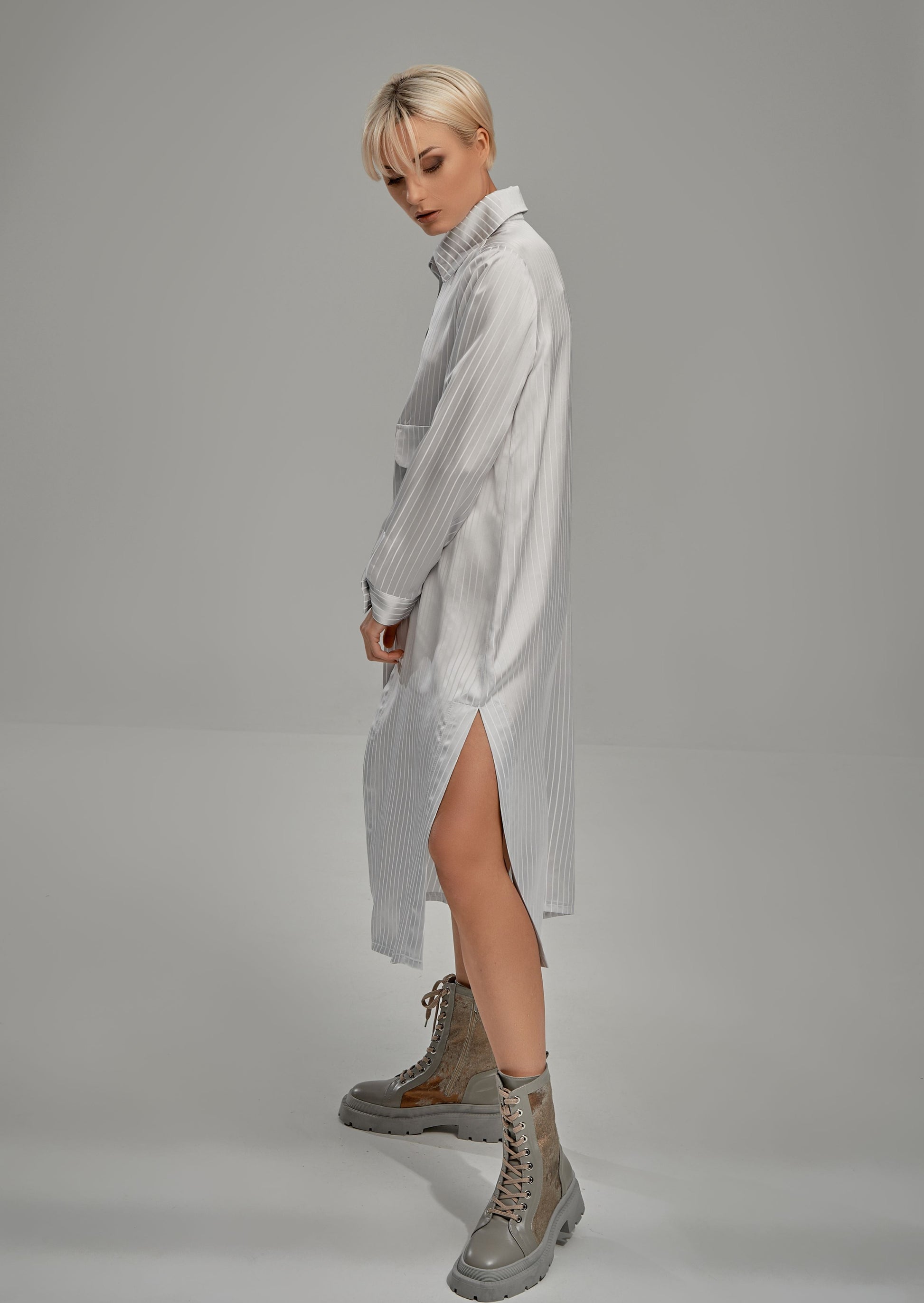 NY77 - LiLi The First boutique - Silver long shirt