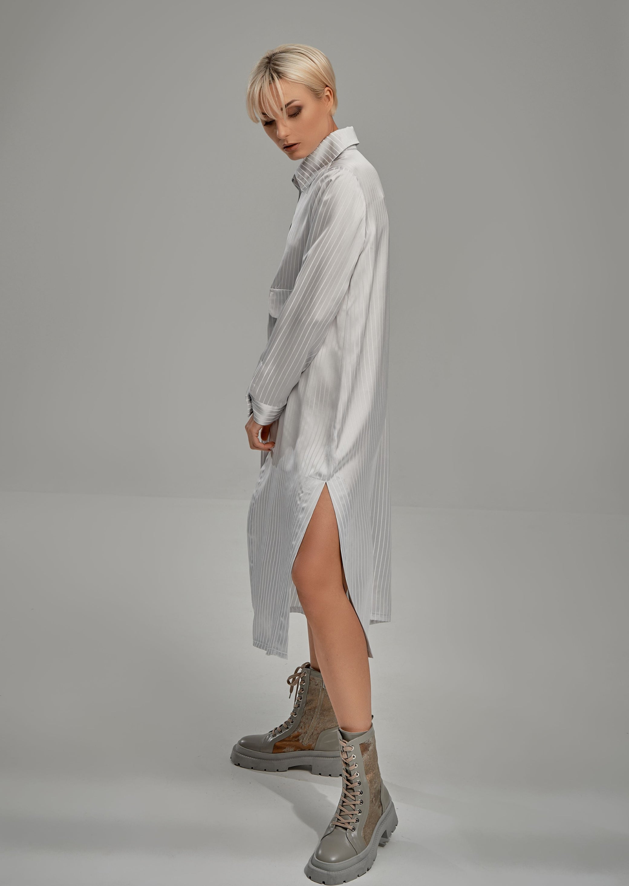 NY77 - LiLi The First boutique - Silver long shirt