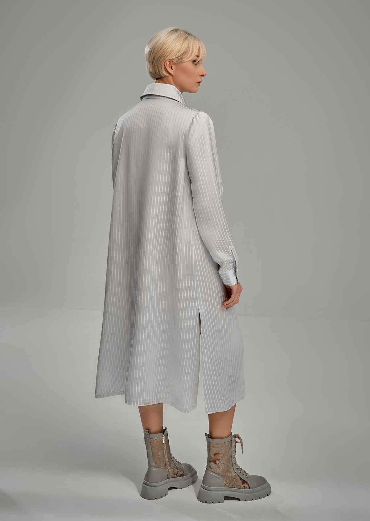 NY77 - LiLi The First boutique - Silver long shirt