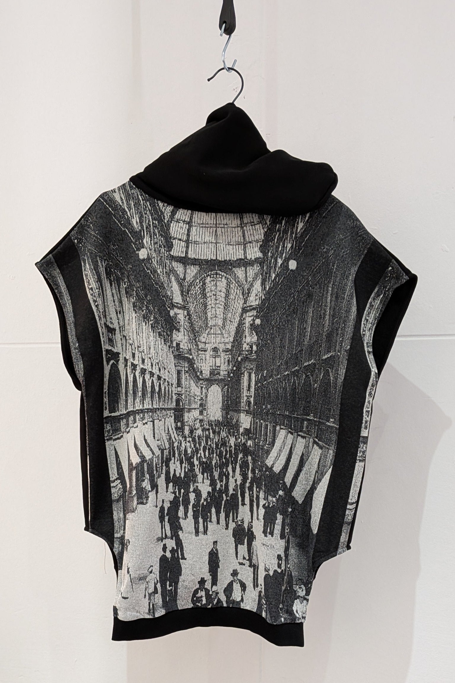 NY77 Design - London streetwear unisex vest - LiLi The First boutique