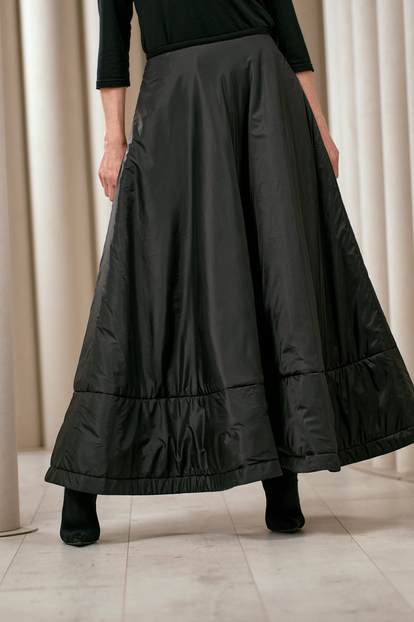 NY77 Design Skirt  - Maxi - A line - Black - padded