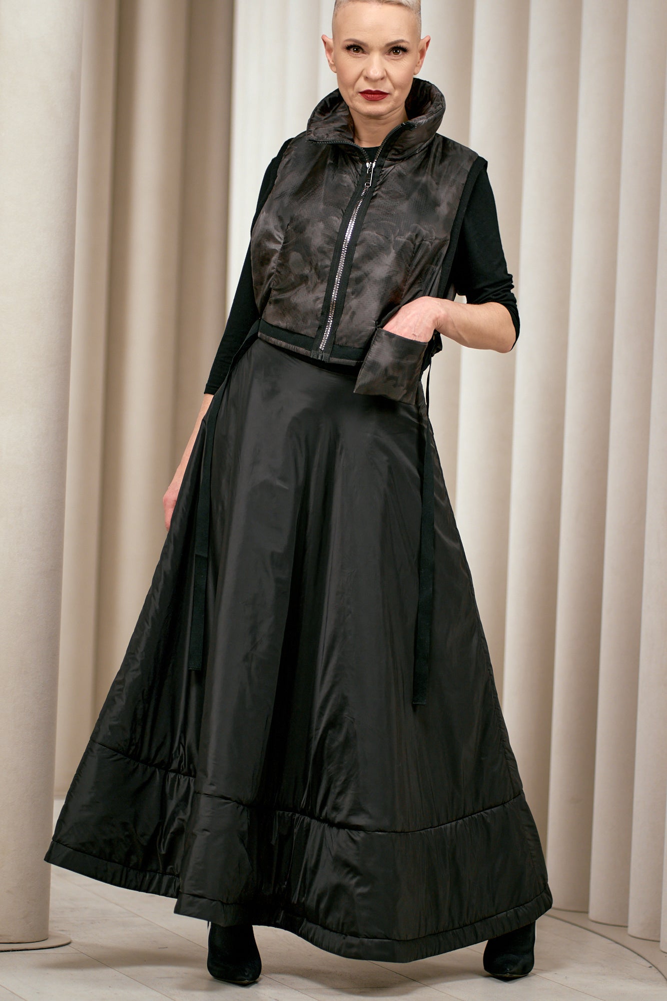 NY77 Design Skirt  - Maxi - A line - Black - padded
