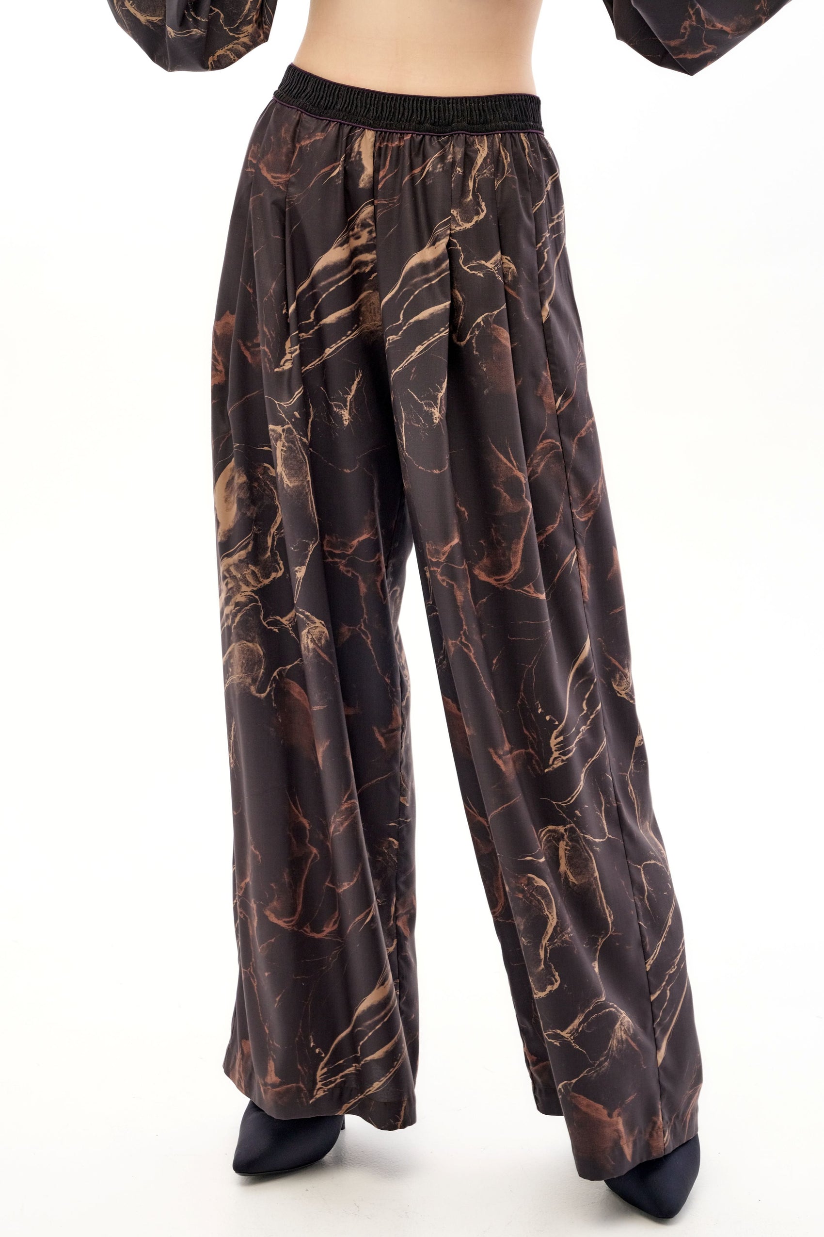 NY77 Erlene Pants - Abstract design and elastic waist. LiLi The First boutique Washington DC Georgetown