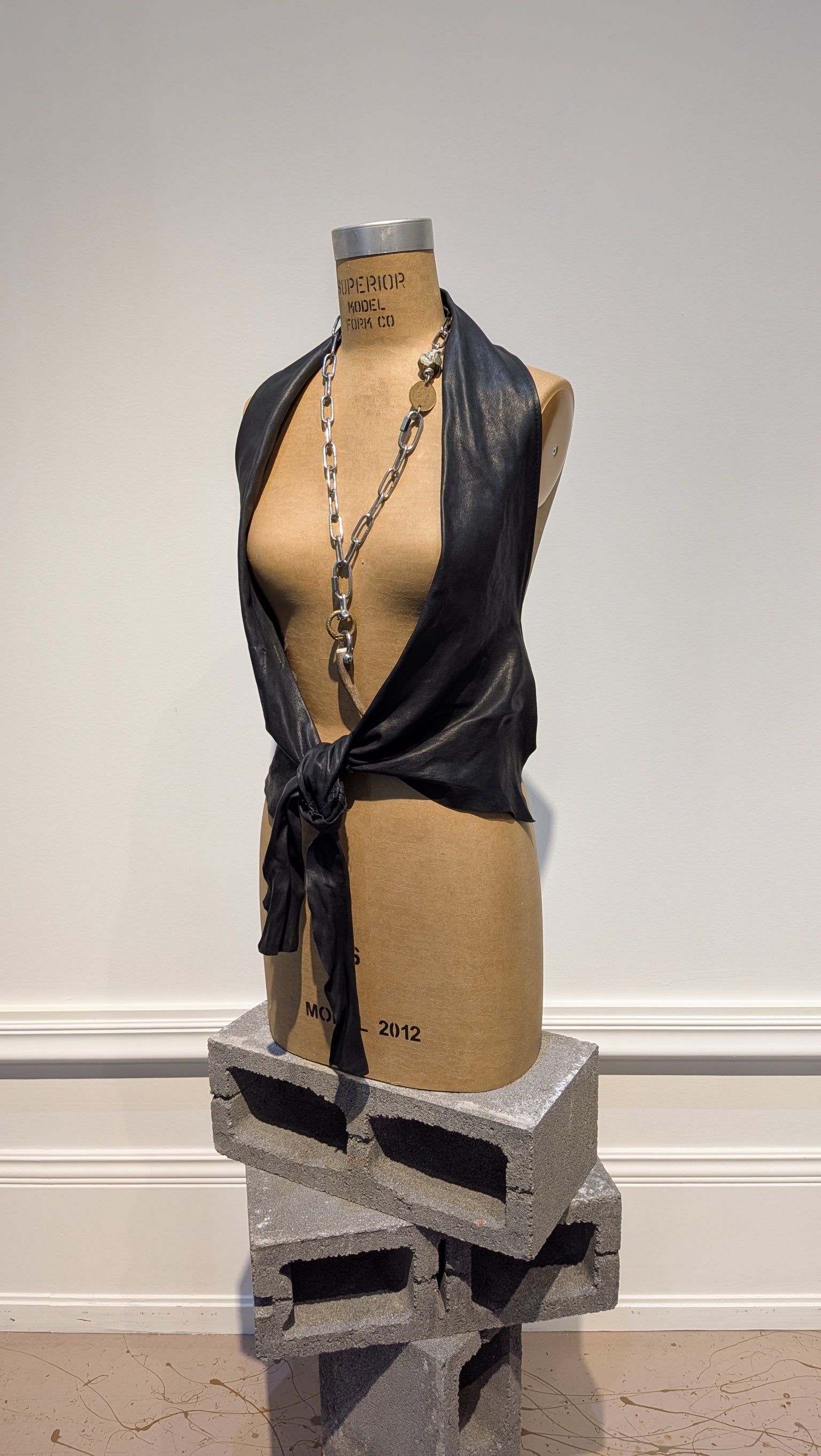 BERTA VEST