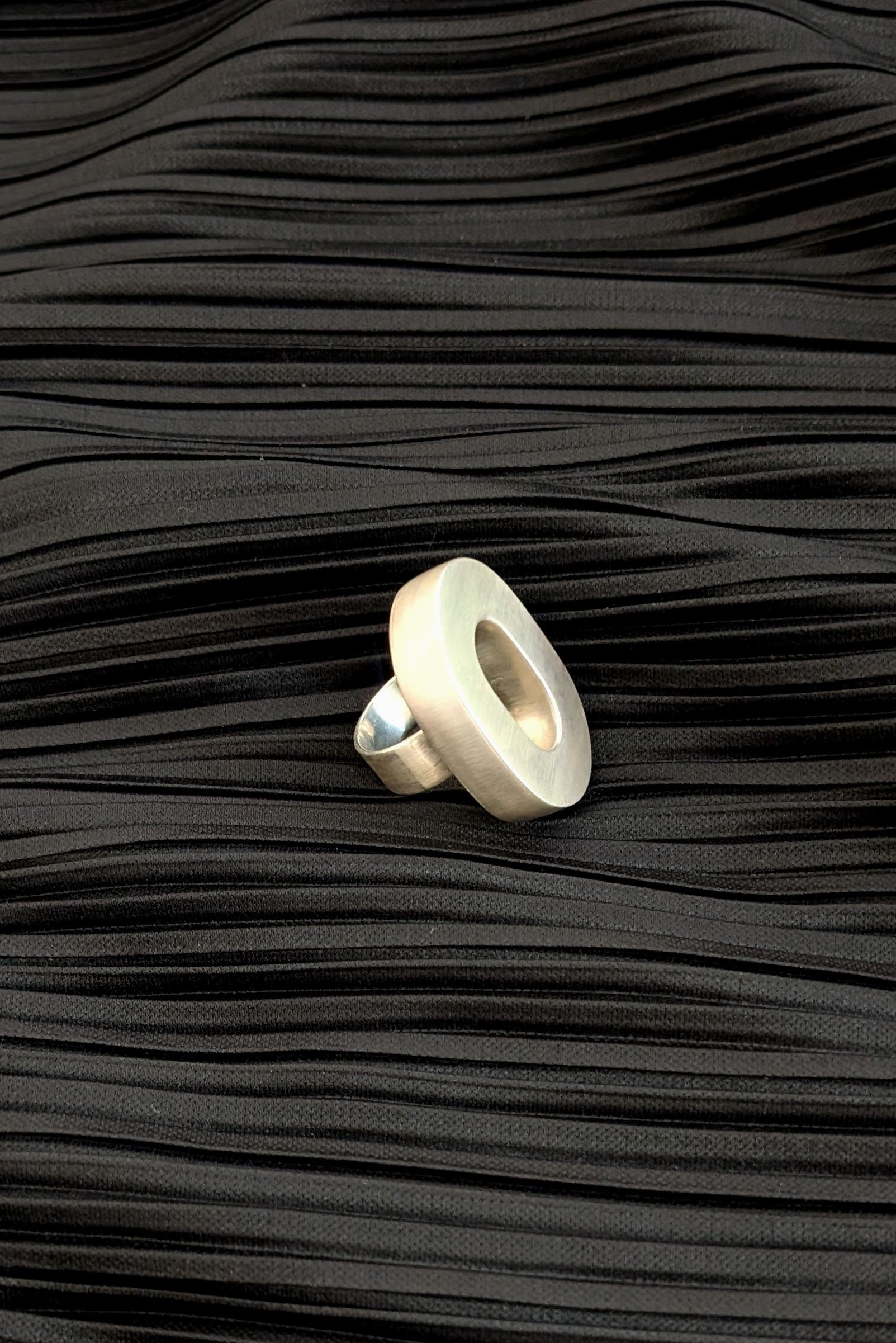 Ring - Oval shape - Sterling silver