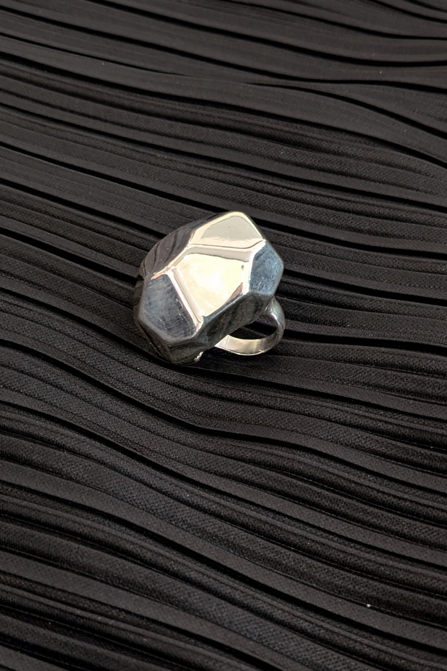 Ring - Sterling silver faceted