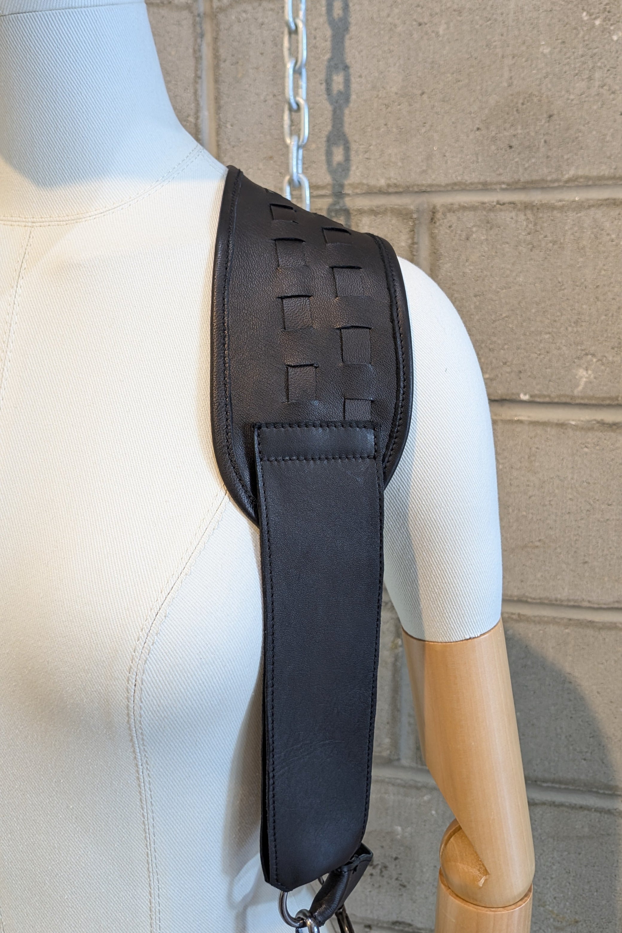 Sandrine Philippe leather harness, detachable side pockets, Woven by hand in France - Experimental design