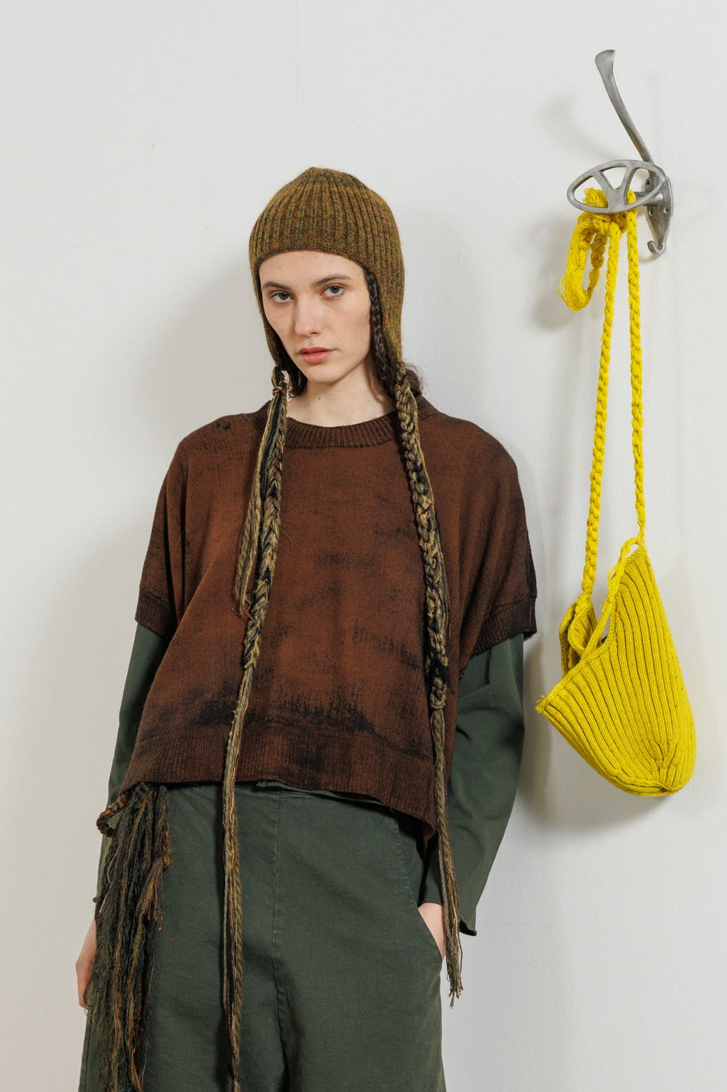 Serienumerica - Knit brown sweater vest - Extra fine Merino wool - Oversized