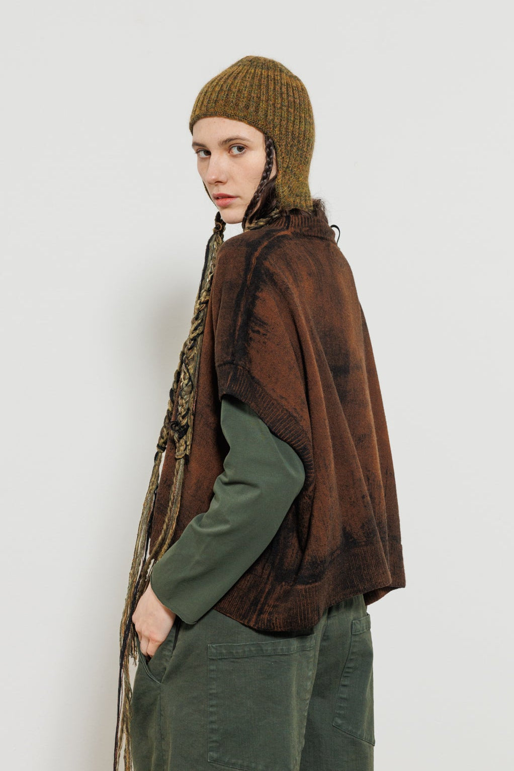 Serienumerica - Knit brown sweater vest - Extra fine Merino wool - Oversized