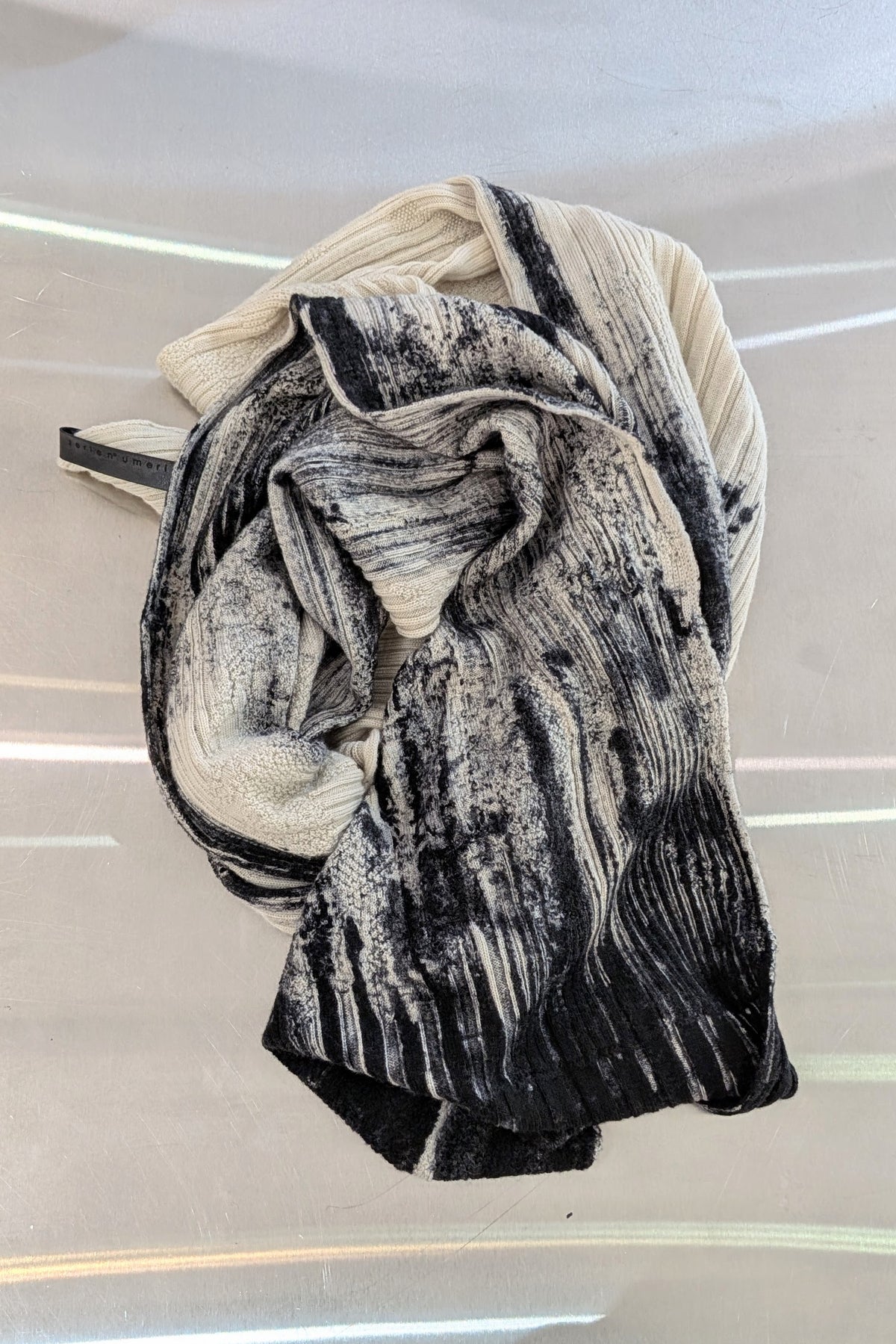Serienumerica hand painted extra fine merino wool scarf - artisanal crafted design