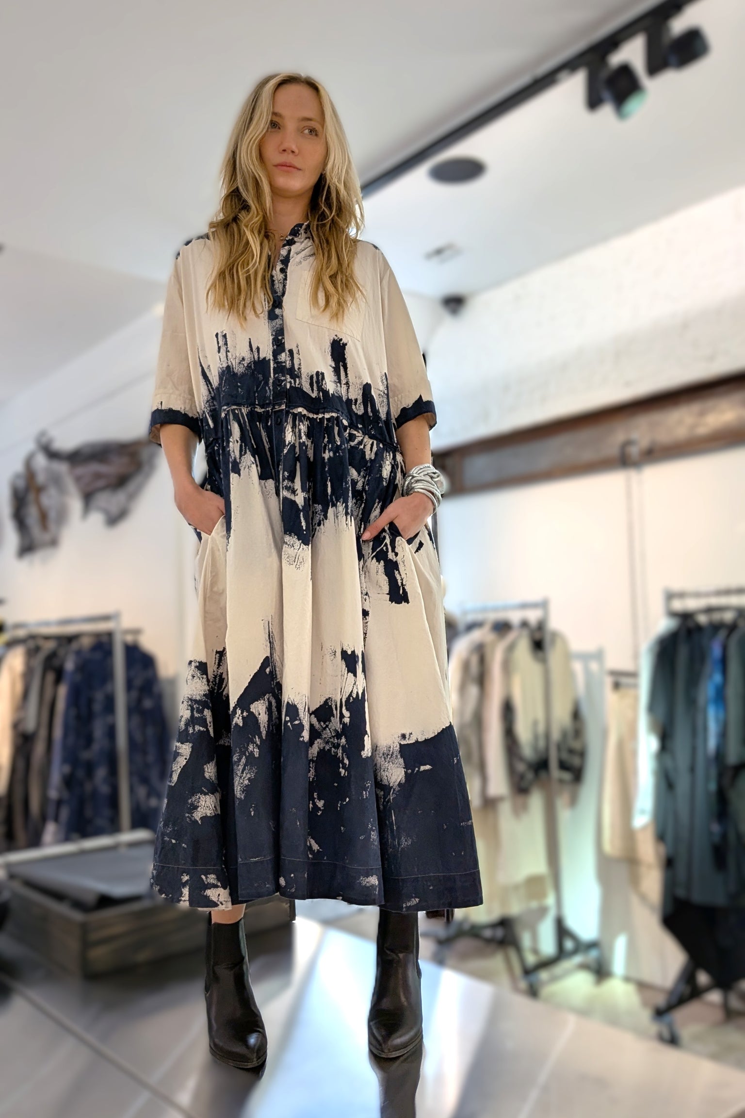 Serienumerica dress. Cotton. Long i hand-painted